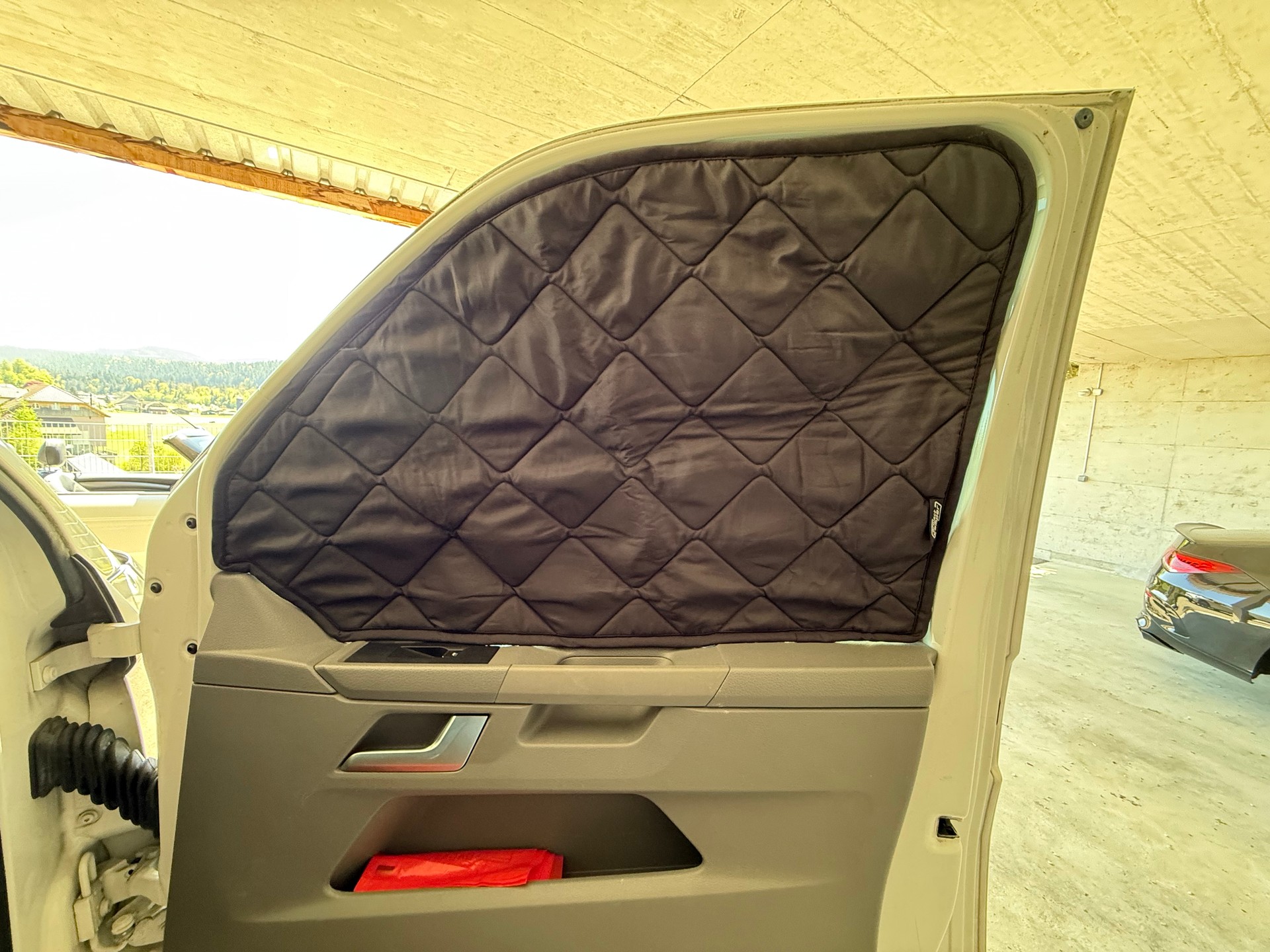 VW T6.1 Camper 4x4, Luxusausstattung: Luftfederung für Offroad/horizontales Liegen, Solarpannel für autarkes Campen,-image-8