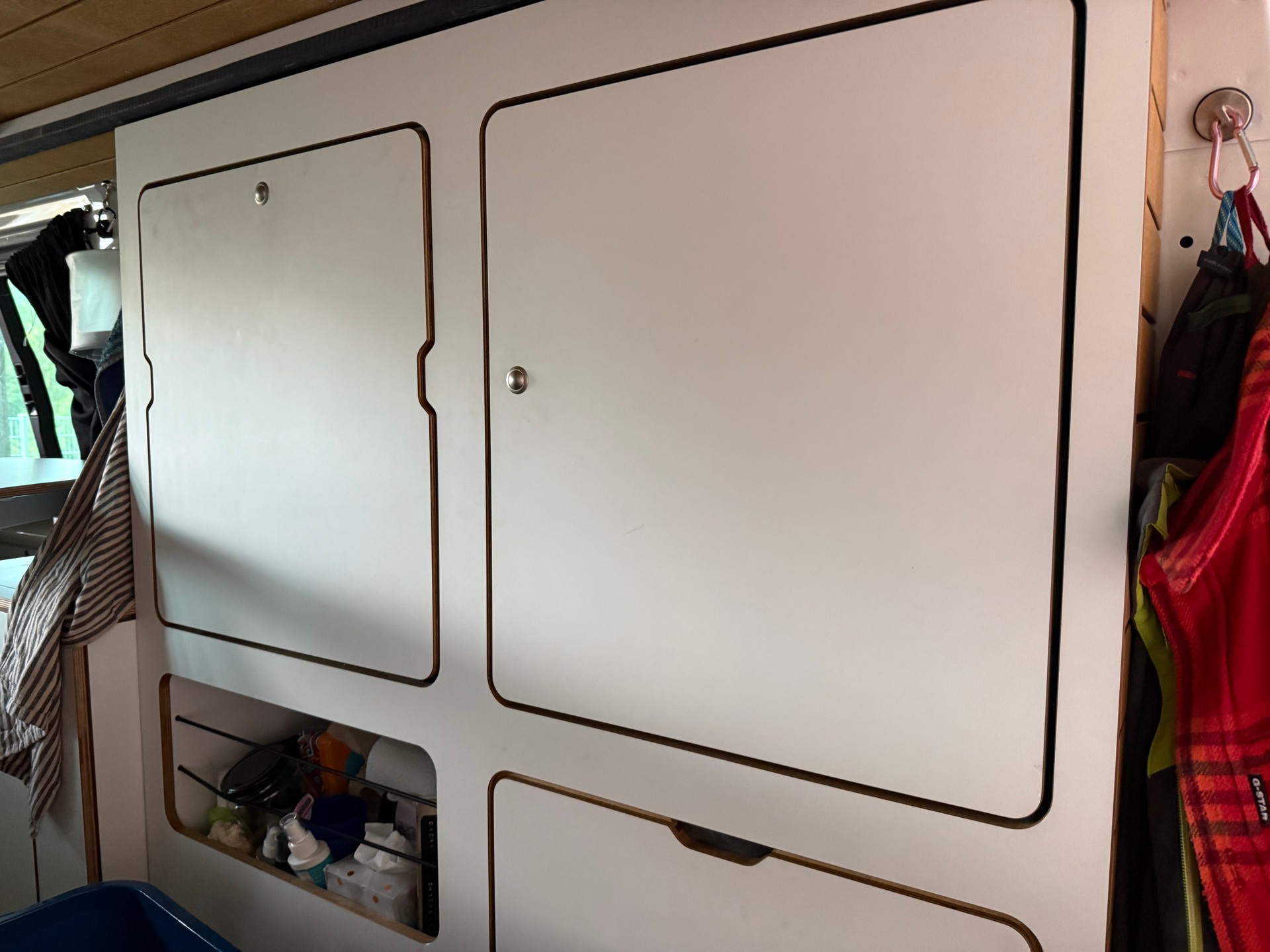VW T6.1 Camper 4x4, Luxusausstattung: Luftfederung für Offroad/horizontales Liegen, Solarpannel für autarkes Campen,-image-10