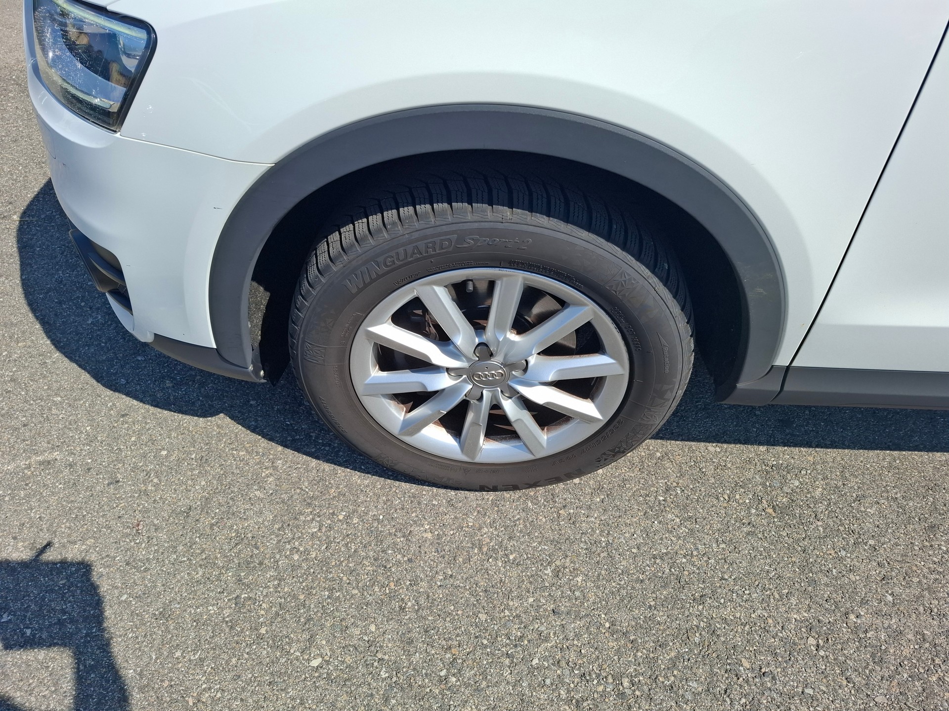 AUDI Q3 2.0 TDI quattro-image-6