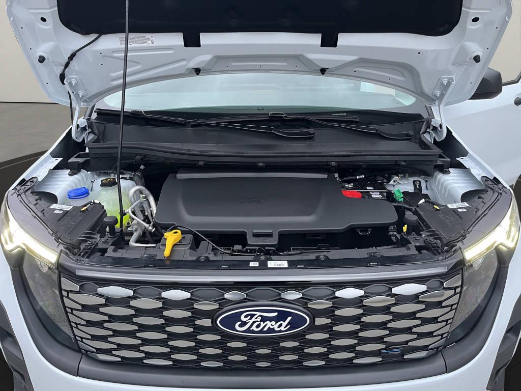 FORD E-Transit Courier Van Trend-image-19