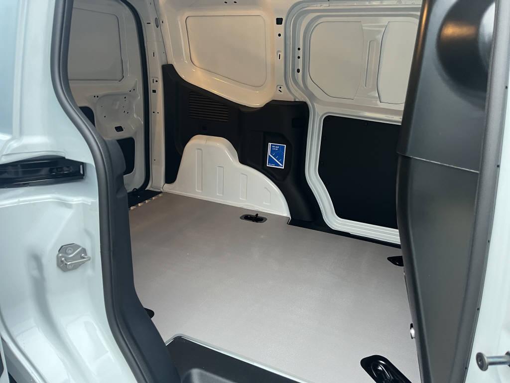 FORD E-Transit Courier Van Trend-image-9