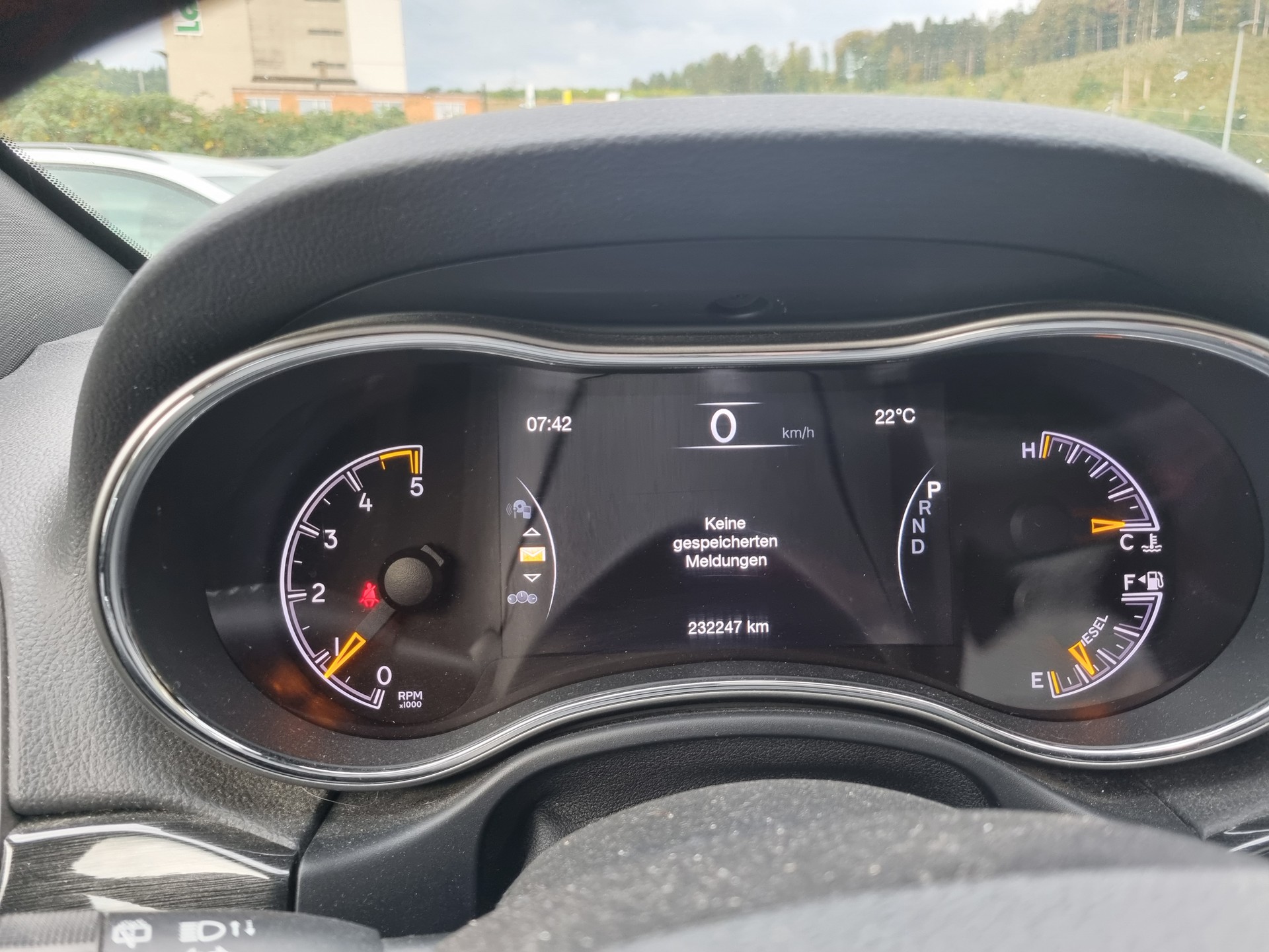 JEEP Grand Cherokee 3.0 CRD Overland Automatic-image-10
