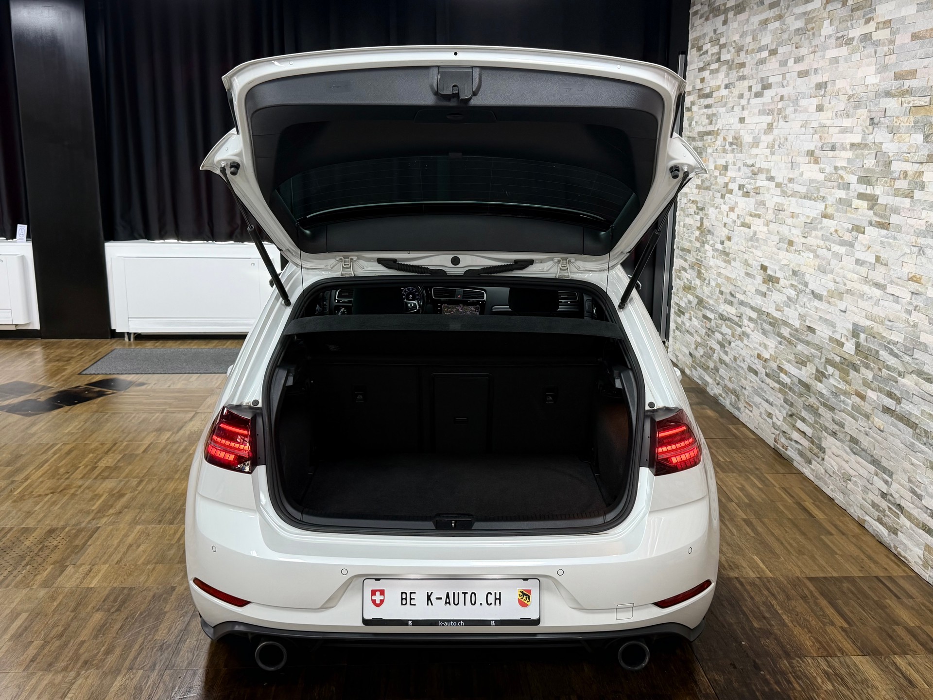 VW Golf 2.0 TSI GTI DSG-image-27