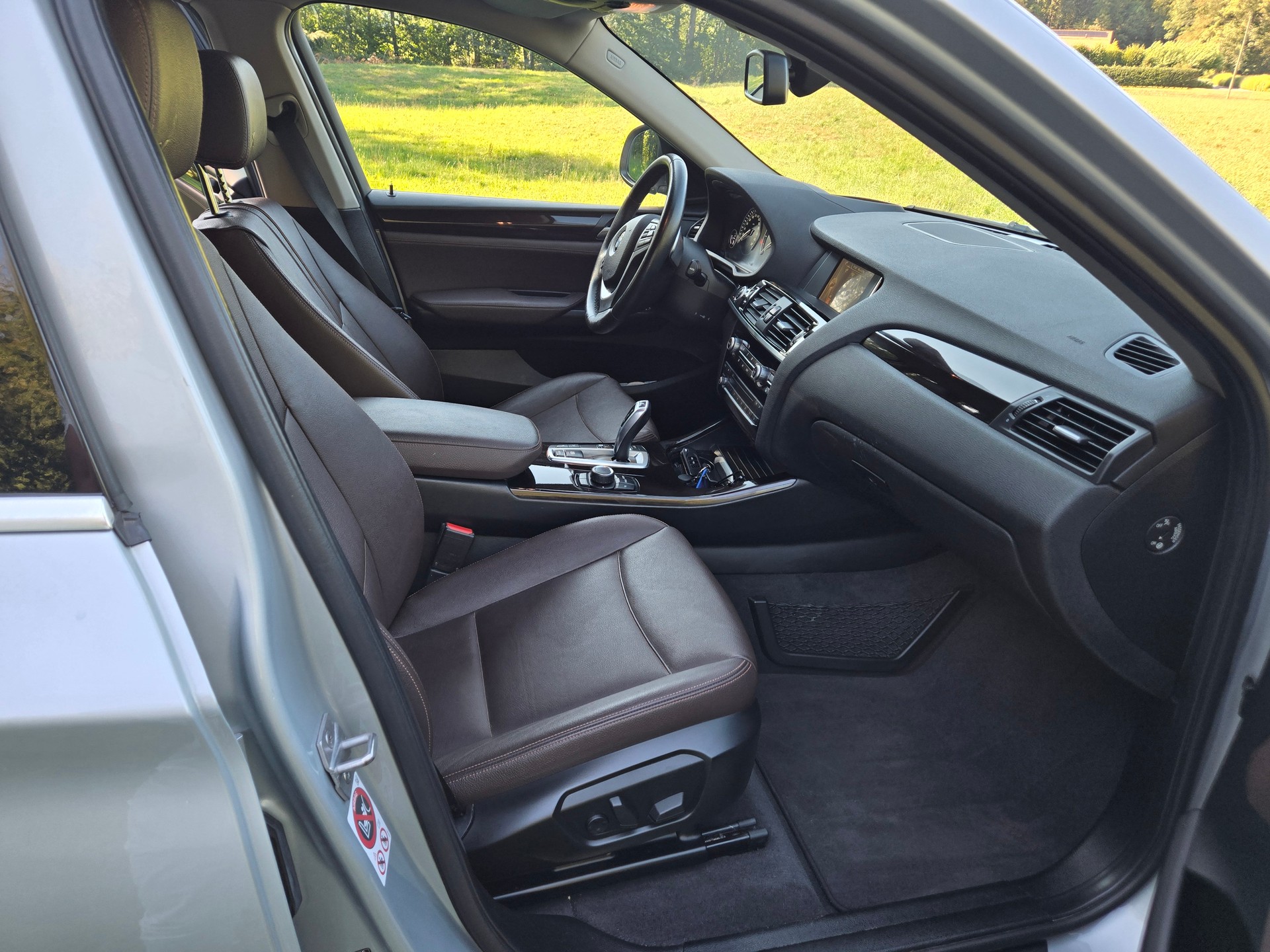 BMW X4 20d xDrive-image-11