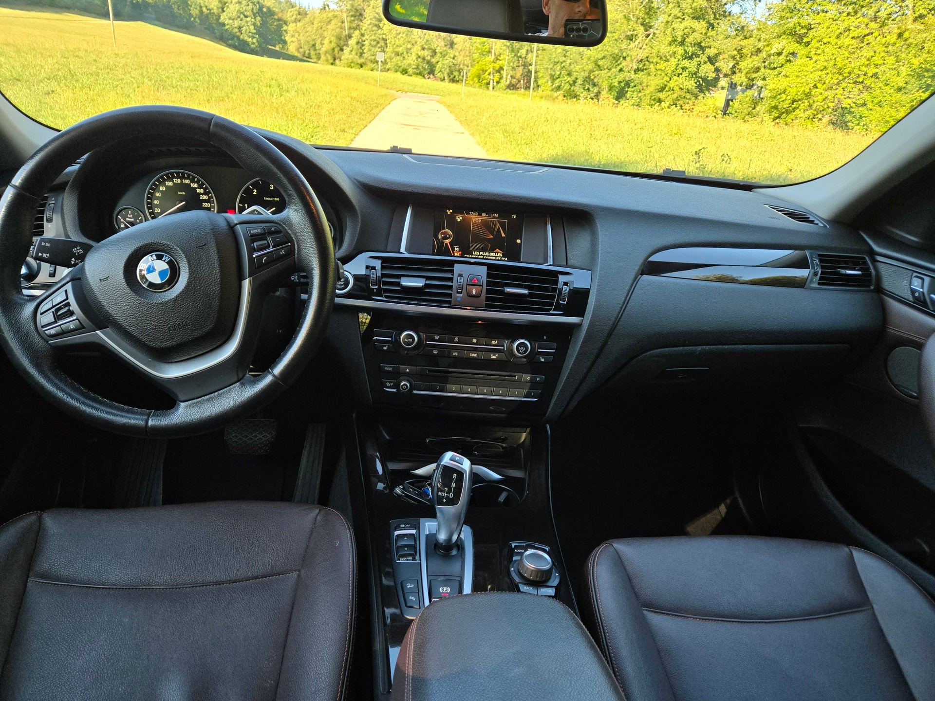 BMW X4 20d xDrive-image-13
