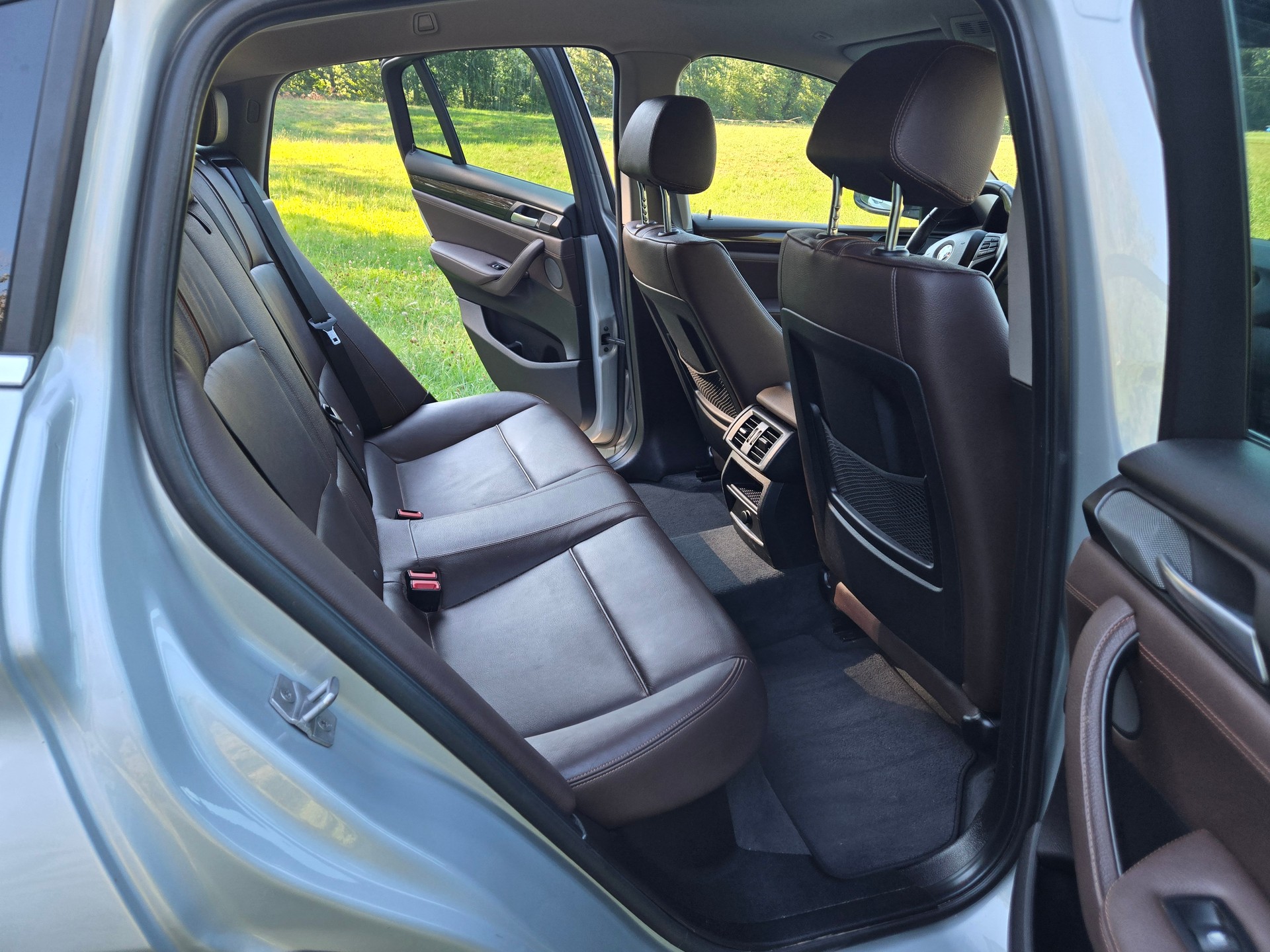 BMW X4 20d xDrive-image-12