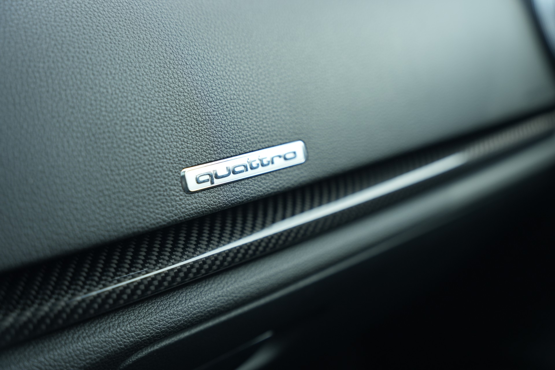 AUDI RS3 Sportback 2.5 TSI quattro S-tronic-image-11