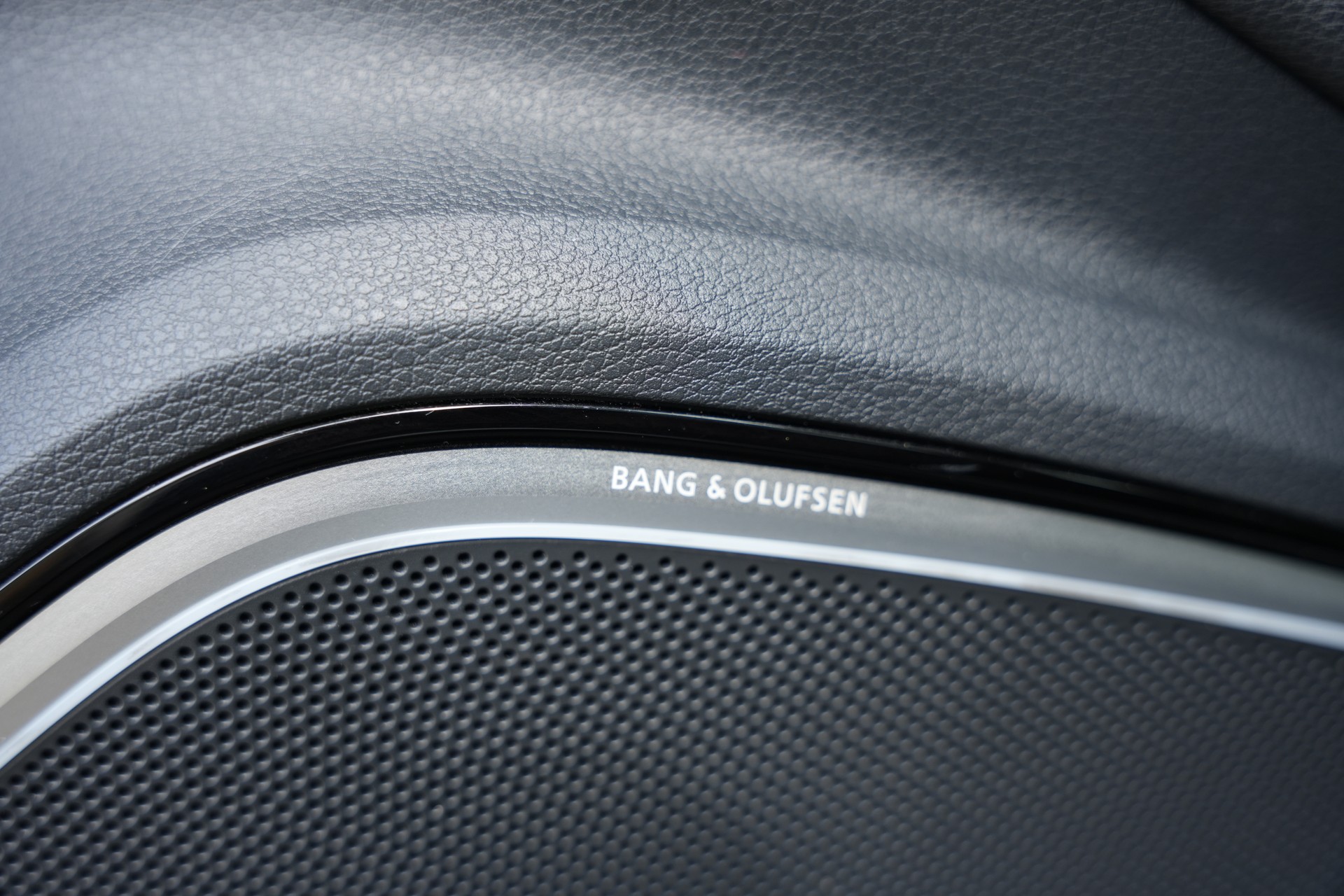 AUDI RS3 Sportback 2.5 TSI quattro S-tronic-image-10