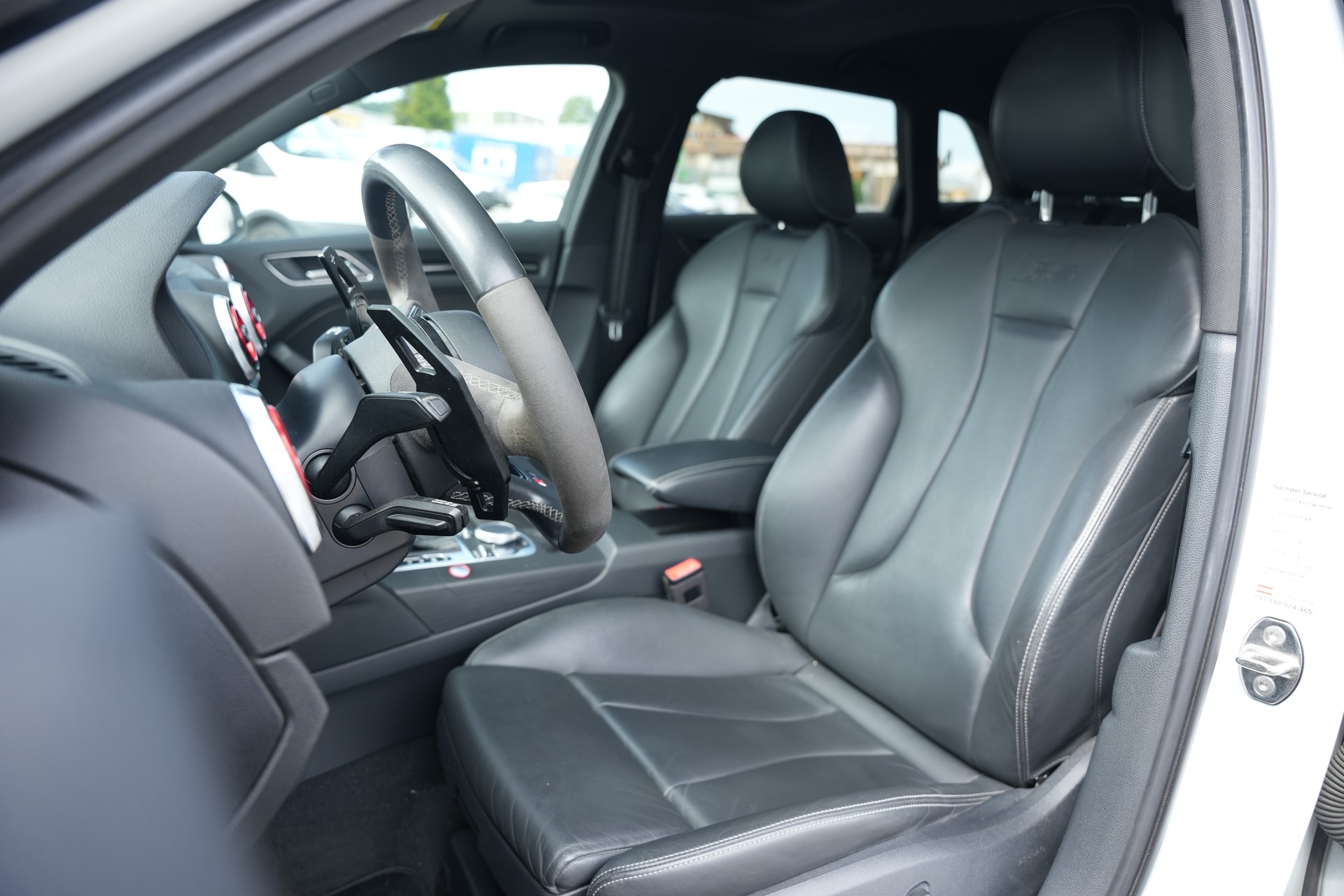 AUDI RS3 Sportback 2.5 TSI quattro S-tronic-image-5