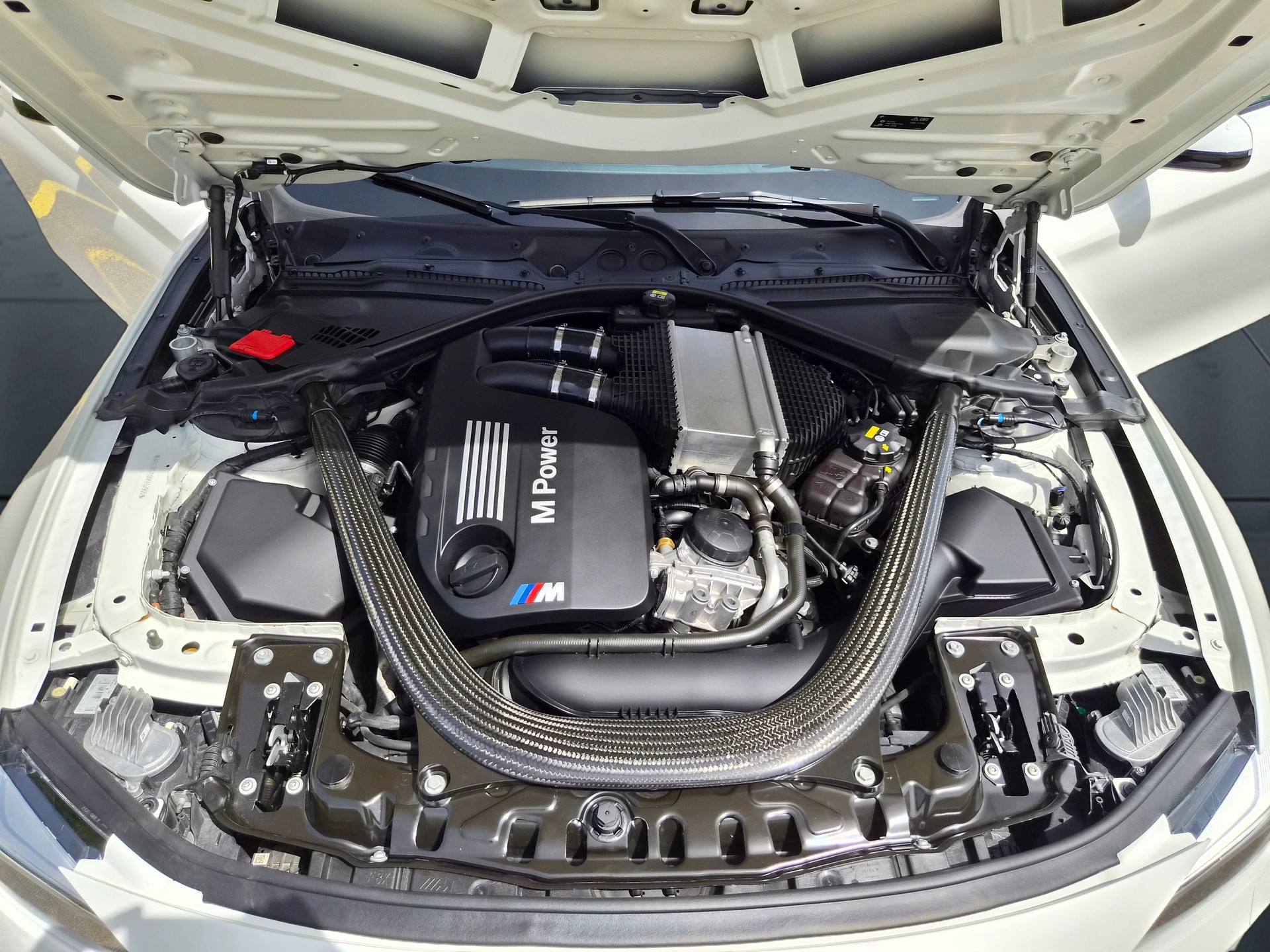 BMW M4 Coupé DKG-image-24
