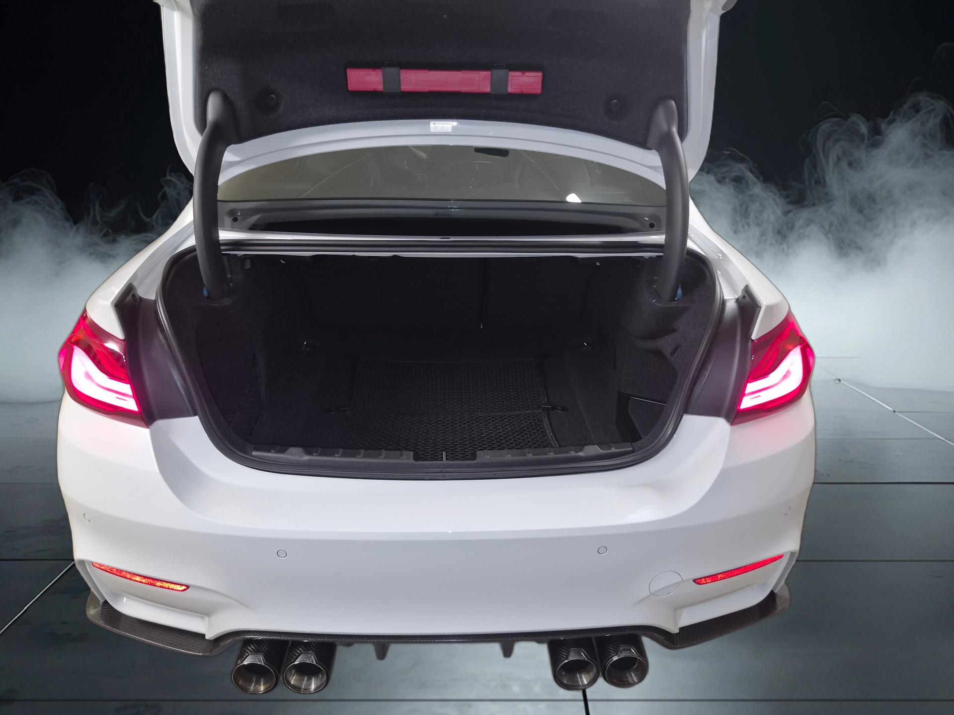 BMW M4 Coupé DKG-image-12