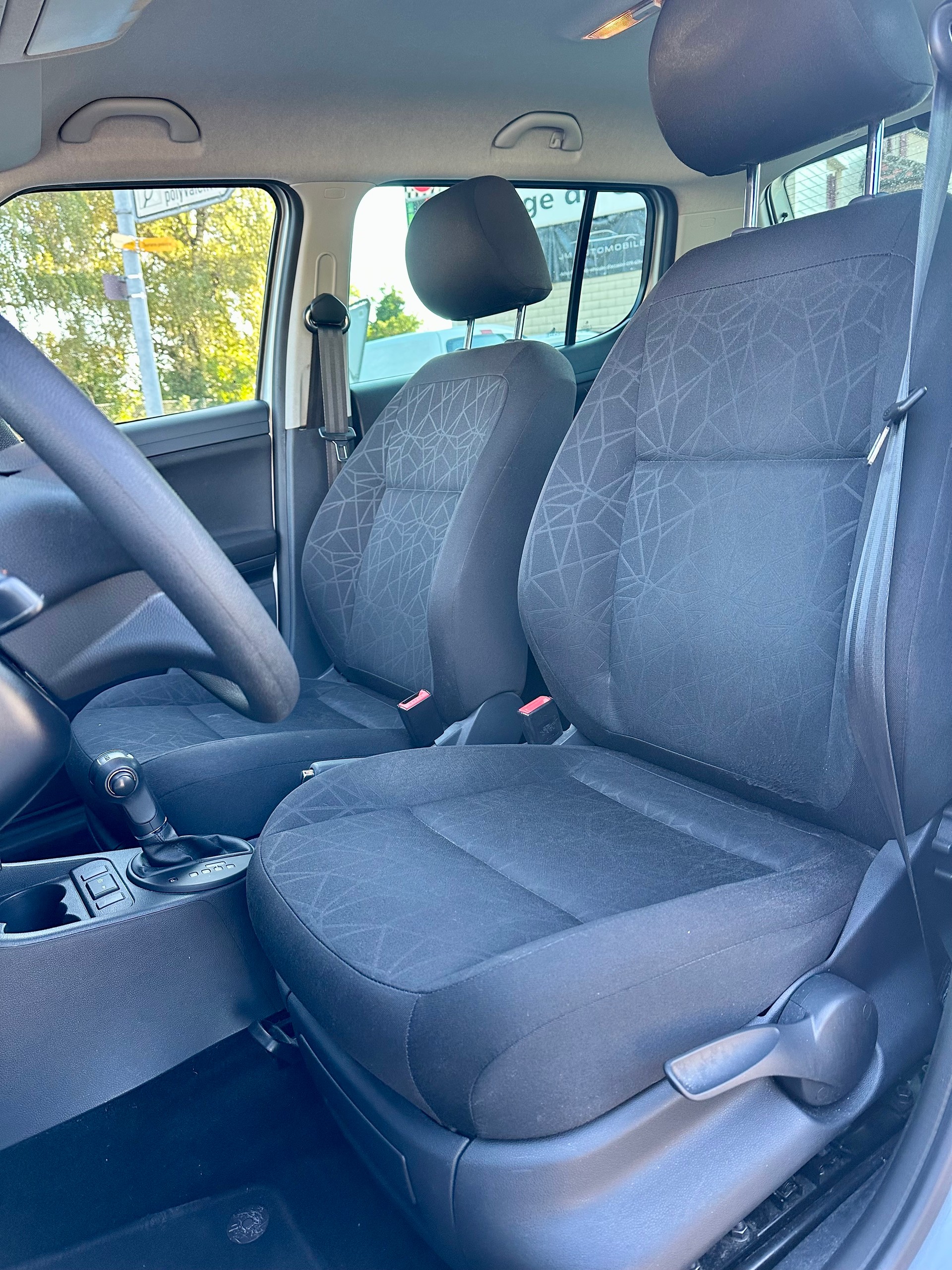 SKODA Fabia 1.2 TSI Ambition Plus DSG-image-10