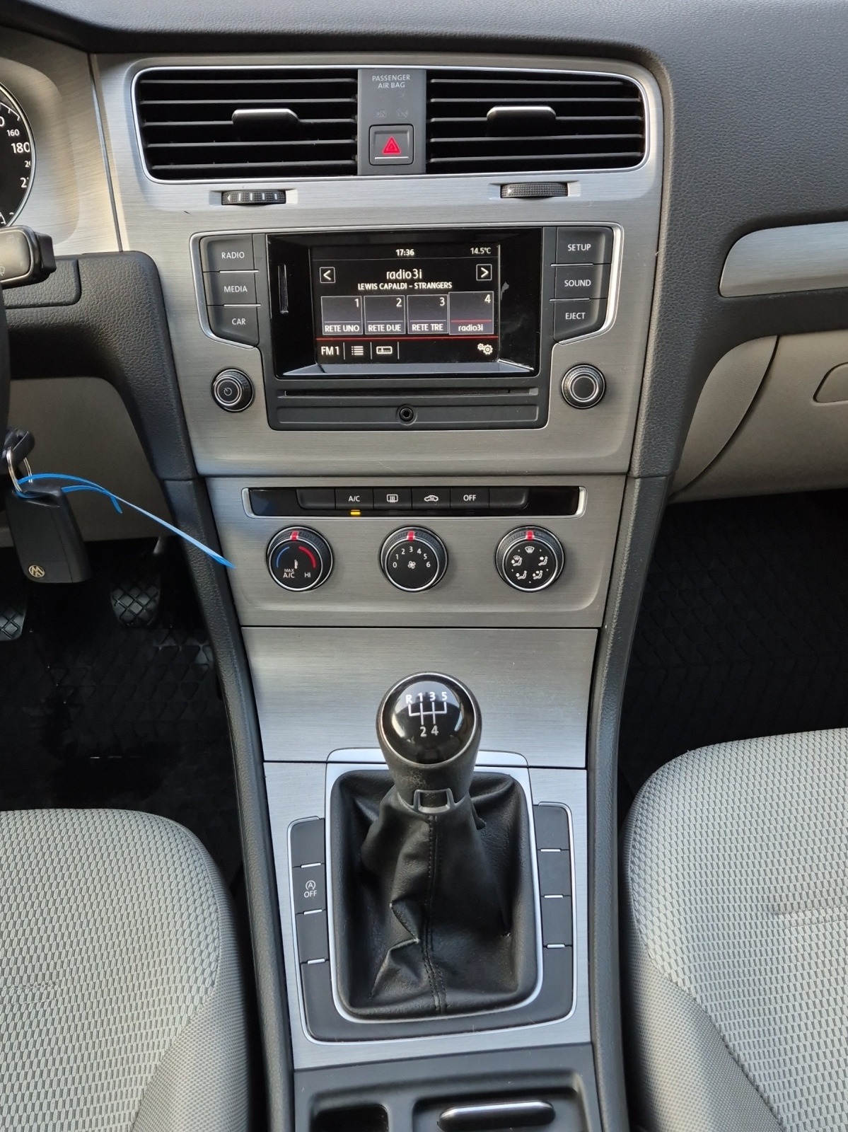 VW Golf 1.6 TDI Trendline-image-11