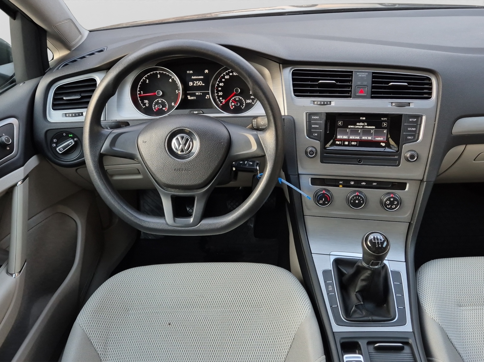 VW Golf 1.6 TDI Trendline-image-10