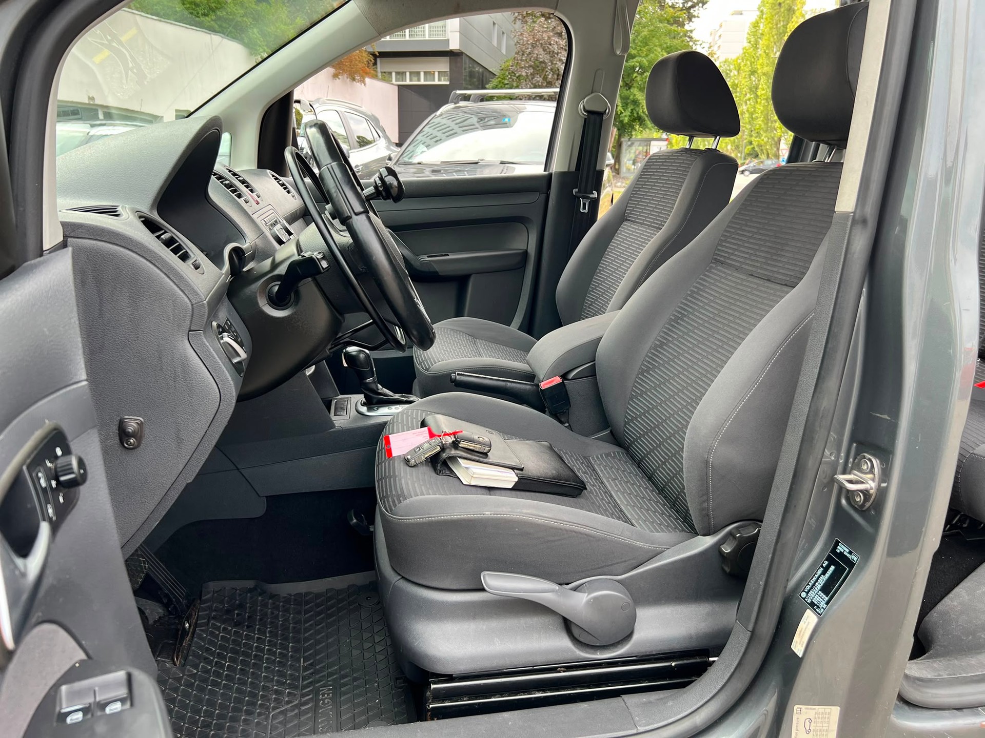 VW Caddy Maxi 1.6 TDI CR Comfortline DSG-image-8