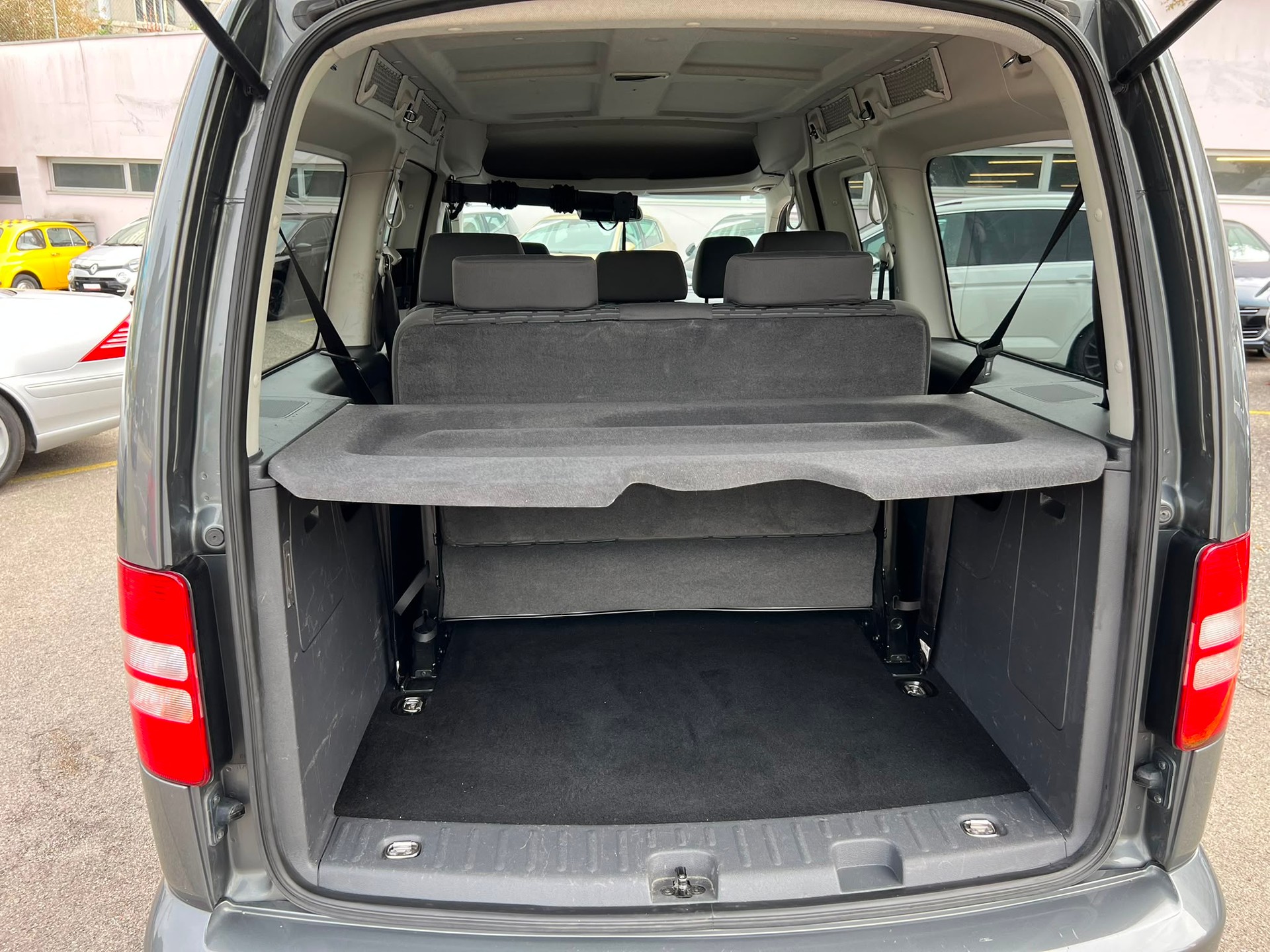 VW Caddy Maxi 1.6 TDI CR Comfortline DSG-image-6