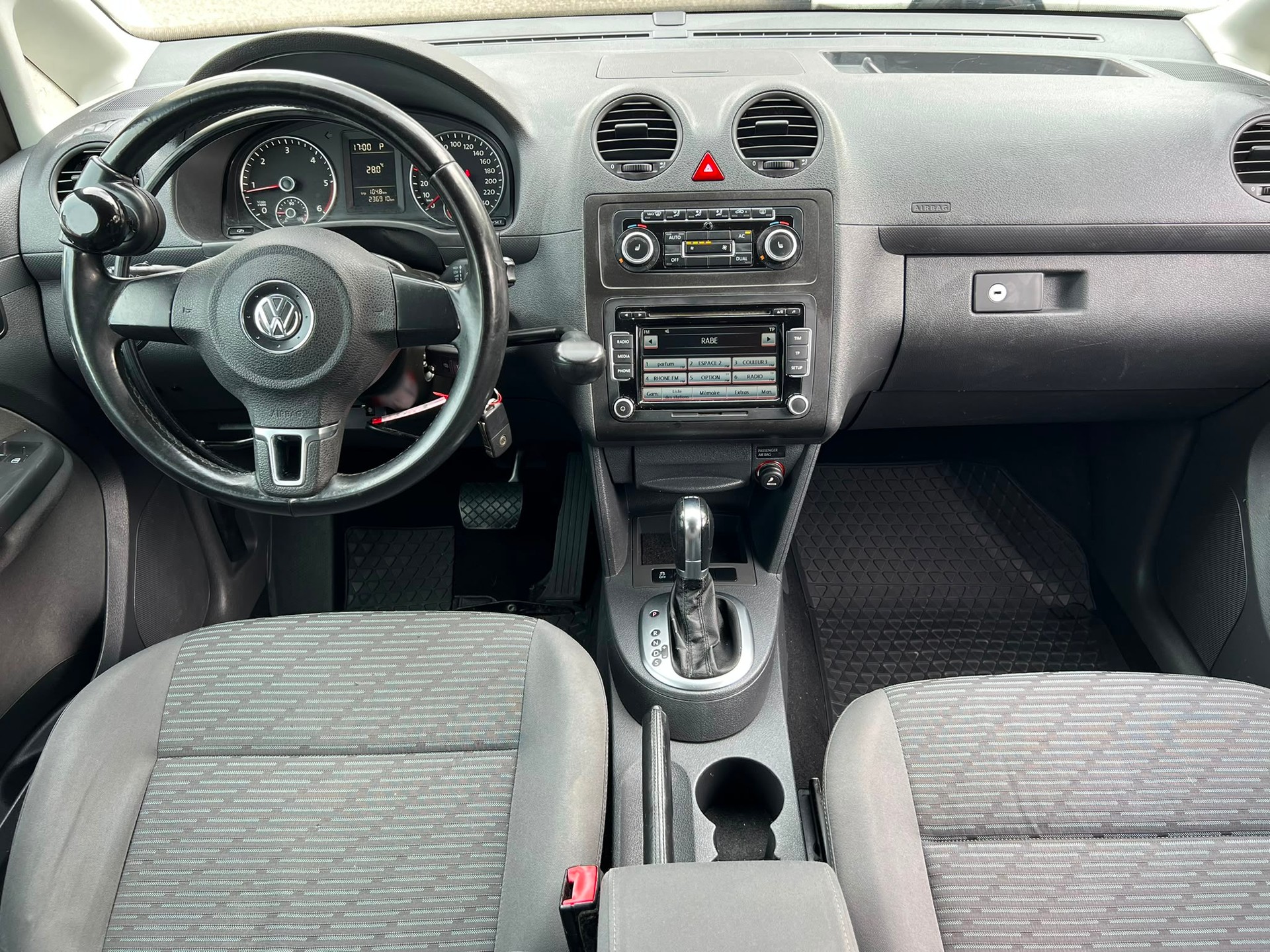 VW Caddy Maxi 1.6 TDI CR Comfortline DSG-image-9