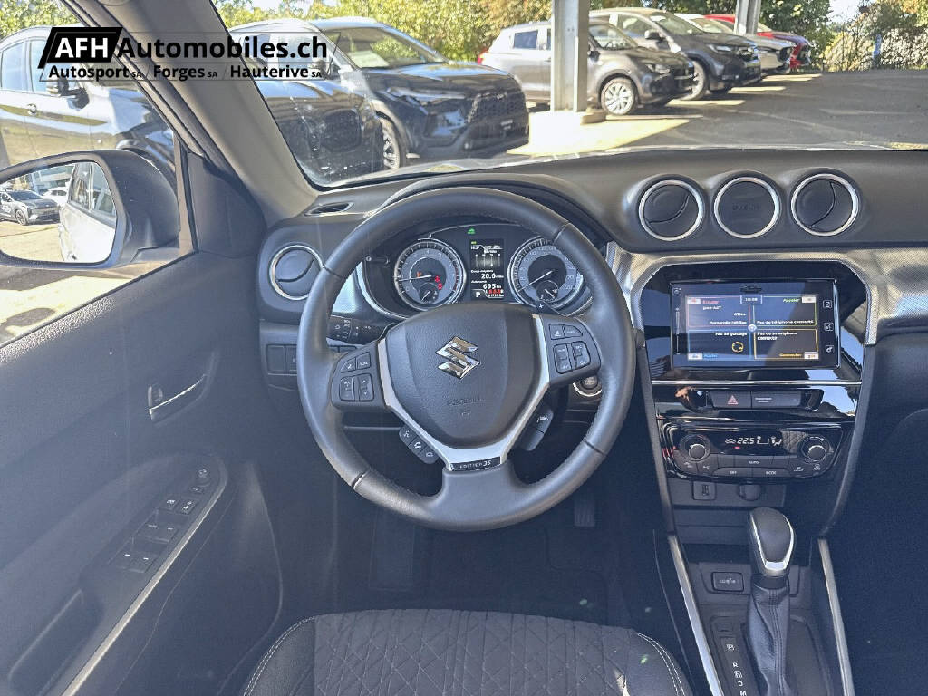 SUZUKI Vitara 1.5 Compact Top Hybrid 4x4-image-10
