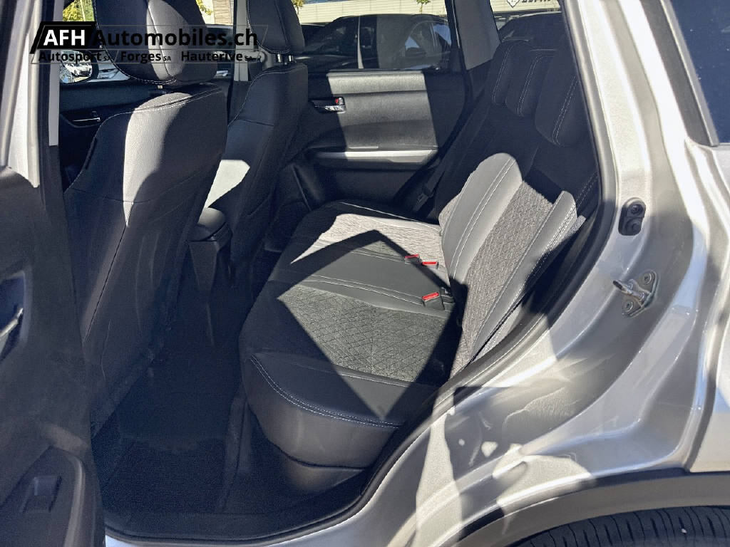SUZUKI Vitara 1.5 Compact Top Hybrid 4x4-image-14