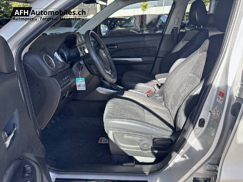 SUZUKI Vitara 1.5 Compact Top Hybrid 4x4-image-13