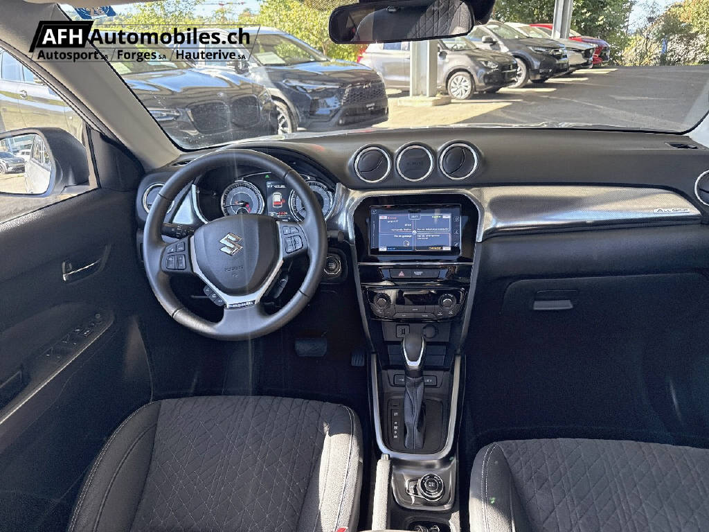 SUZUKI Vitara 1.5 Compact Top Hybrid 4x4-image-17