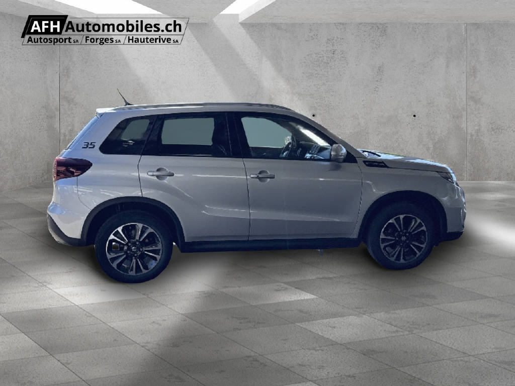 SUZUKI Vitara 1.5 Compact Top Hybrid 4x4-image-5