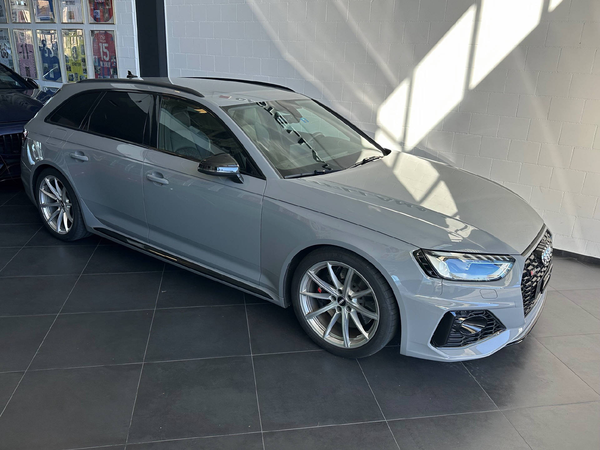 AUDI RS4 Avant 2.9 V6 TFSI quattro T-Tronic-showroom-element-1