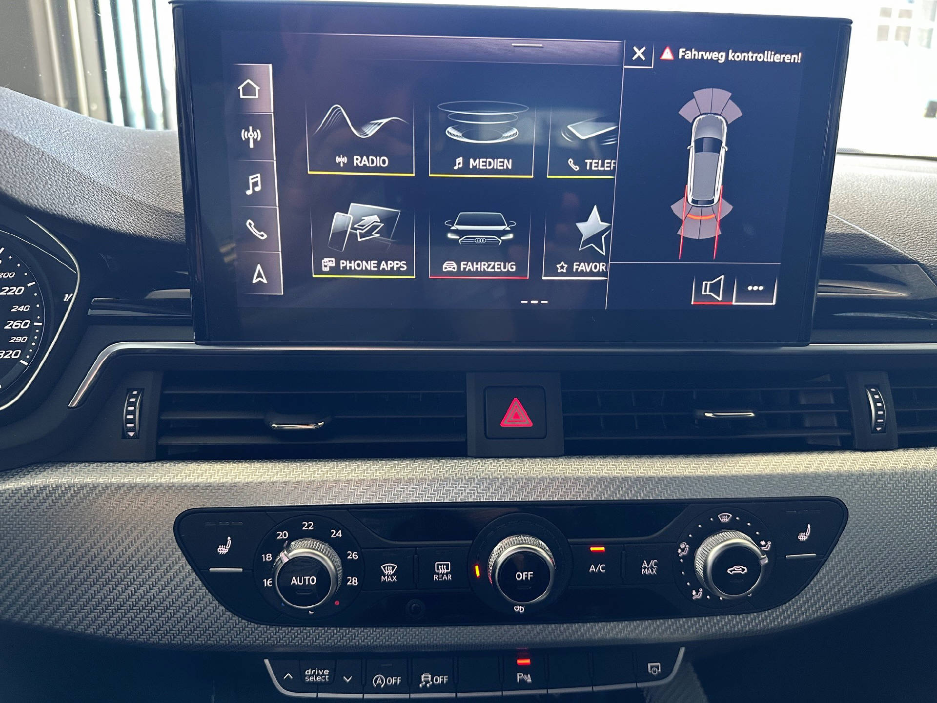 AUDI RS4 Avant 2.9 V6 TFSI quattro T-Tronic-image-11
