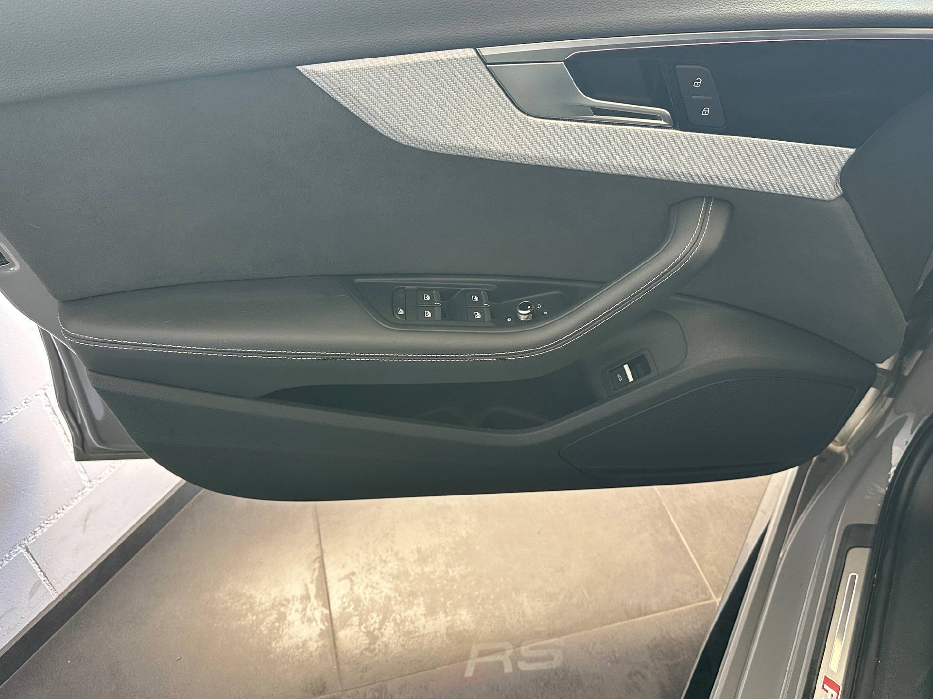 AUDI RS4 Avant 2.9 V6 TFSI quattro T-Tronic-image-14