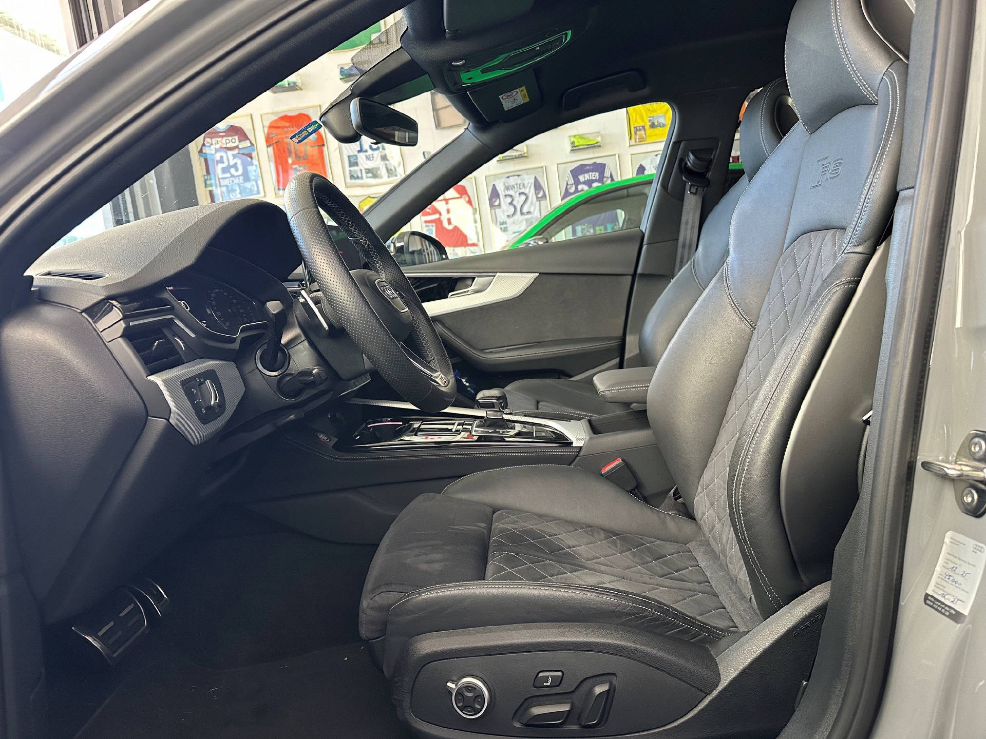 AUDI RS4 Avant 2.9 V6 TFSI quattro T-Tronic-image-5