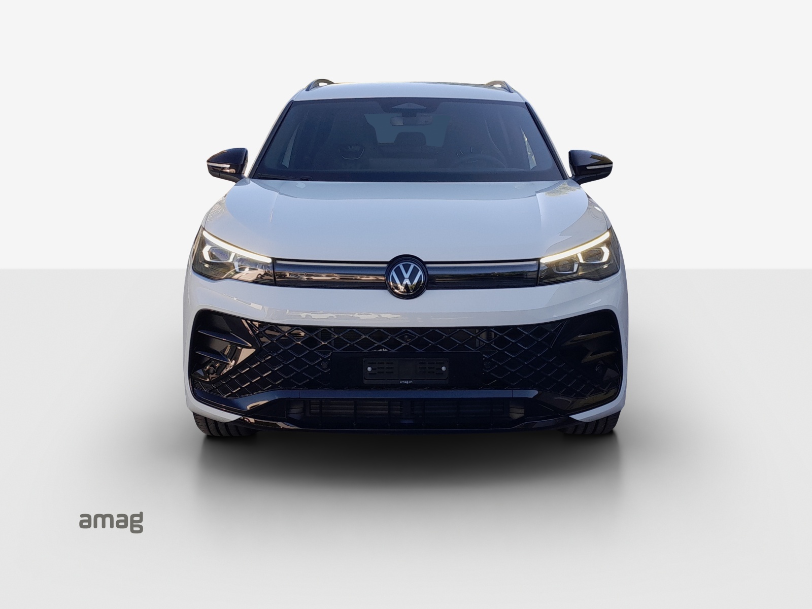 VW Tiguan 2.0 TDI SCR R-Line 4Motion DSG-image-6