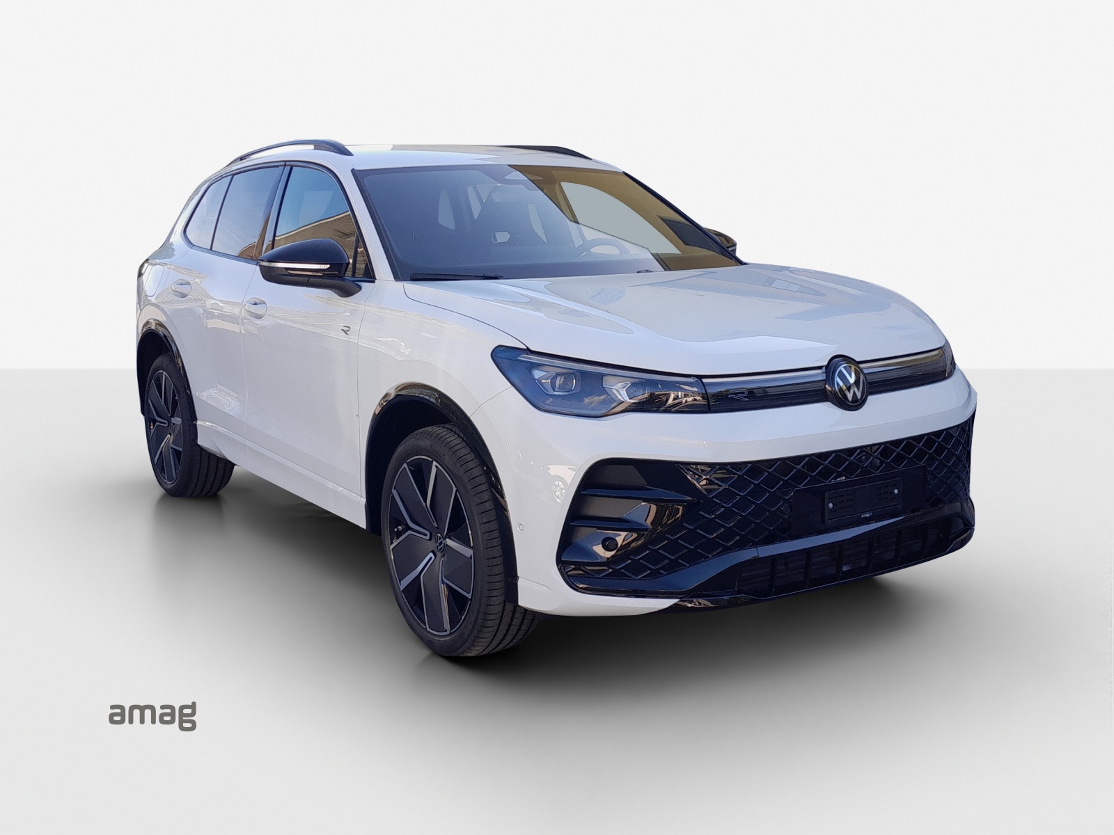 VW Tiguan 2.0 TDI SCR R-Line 4Motion DSG-image-5