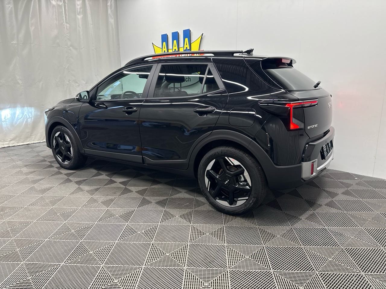 KIA Stonic 1.0 T-GD MHEV Power DCT-image-1