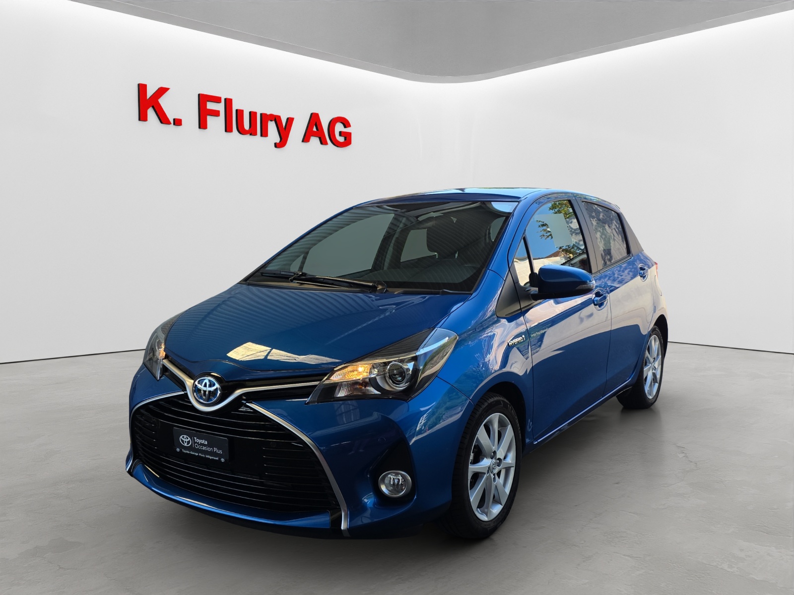 TOYOTA Yaris 1.5 VVT-i HSD Trend-image-0