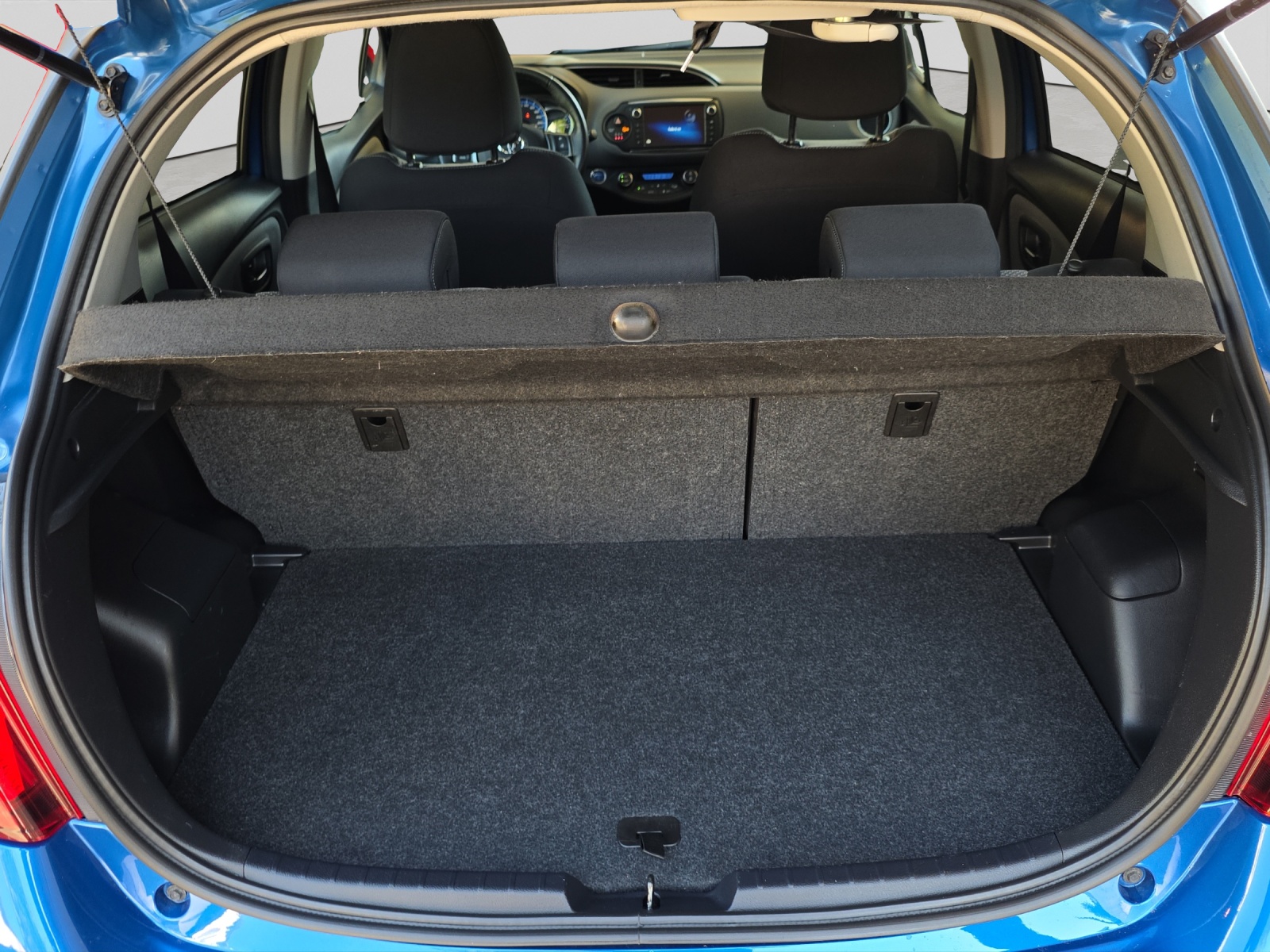 TOYOTA Yaris 1.5 VVT-i HSD Trend-image-13