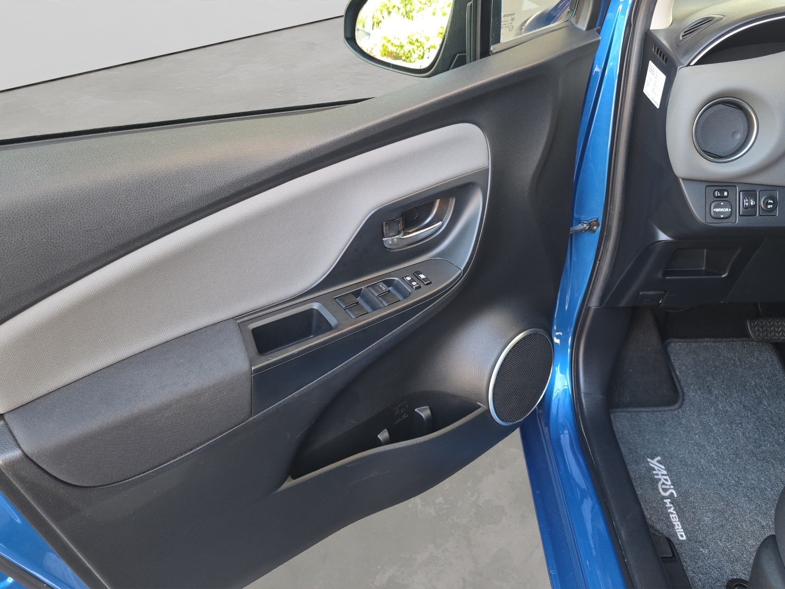 TOYOTA Yaris 1.5 VVT-i HSD Trend-image-11