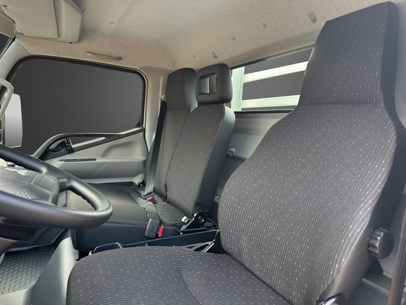 MITSUBISHI FUSO Canter 3C15-image-7