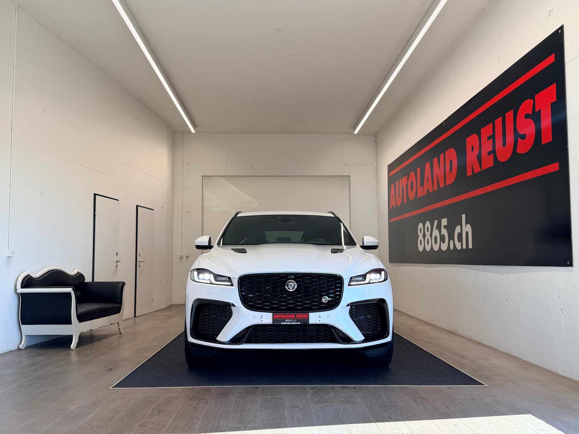 JAGUAR F-Pace 5.0 V8 SVR P550 AWD-image-1
