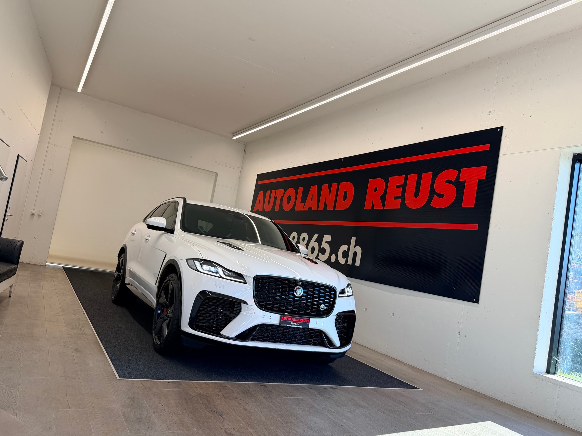 JAGUAR F-Pace 5.0 V8 SVR P550 AWD-image-0