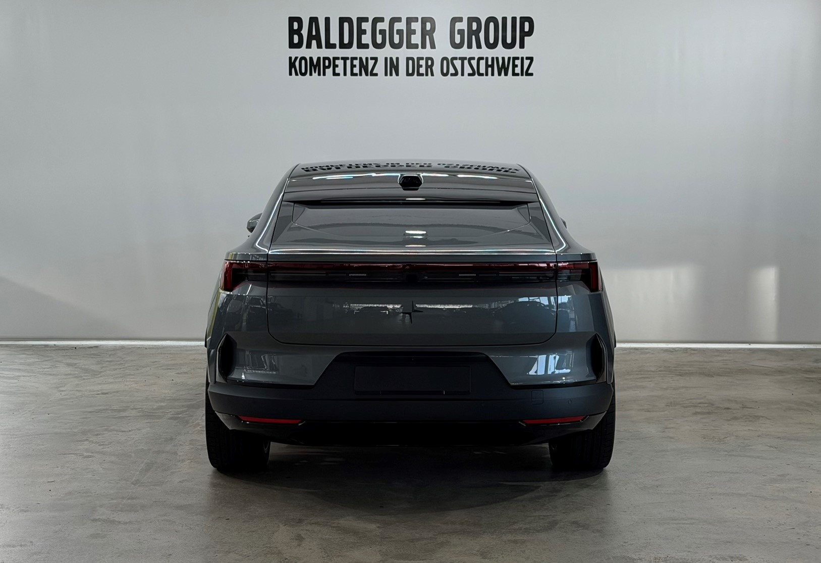 POLESTAR 4 Long Range Dual Motor Perfor-image-6