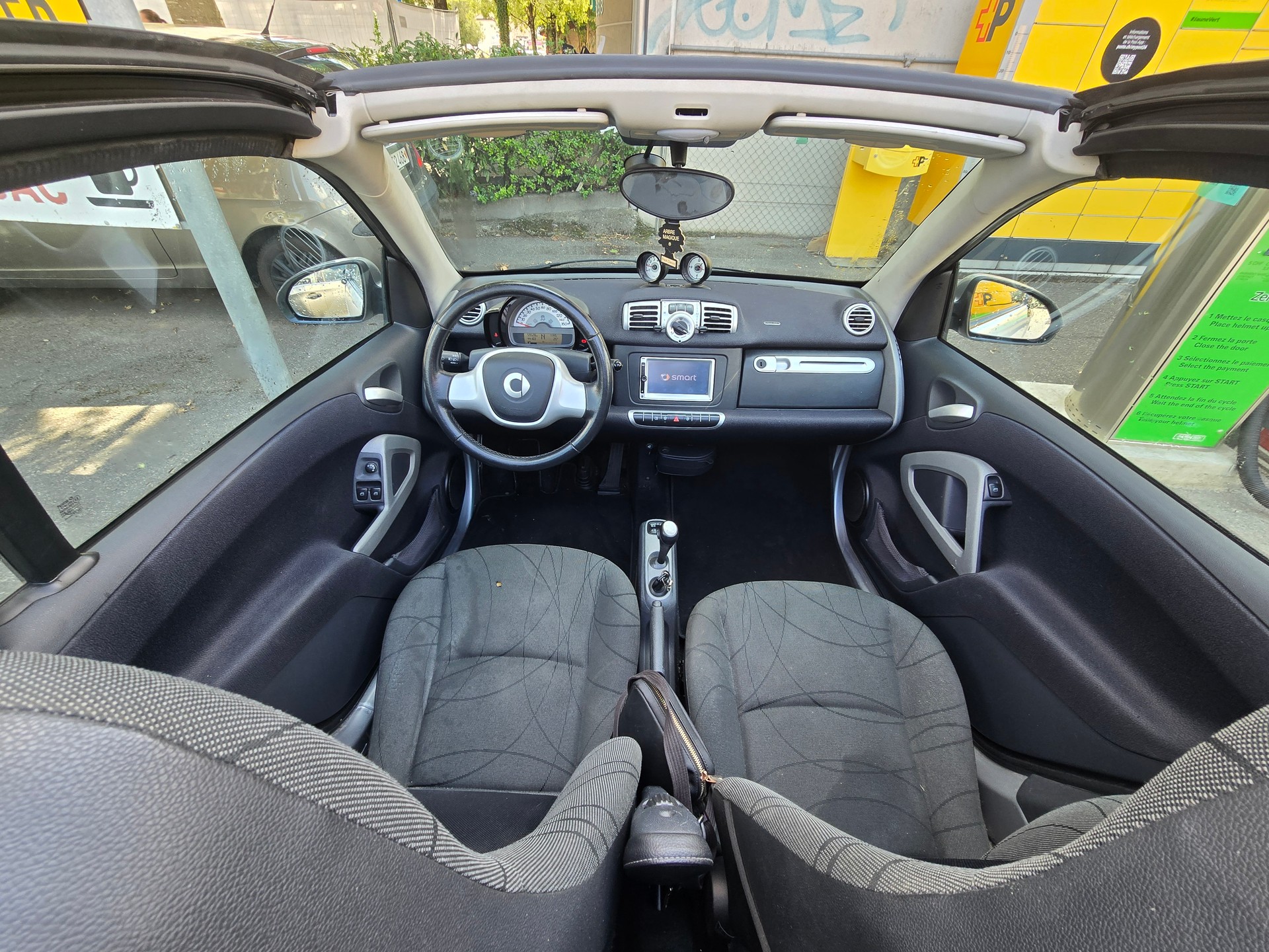 SMART Cabriolet-image-3