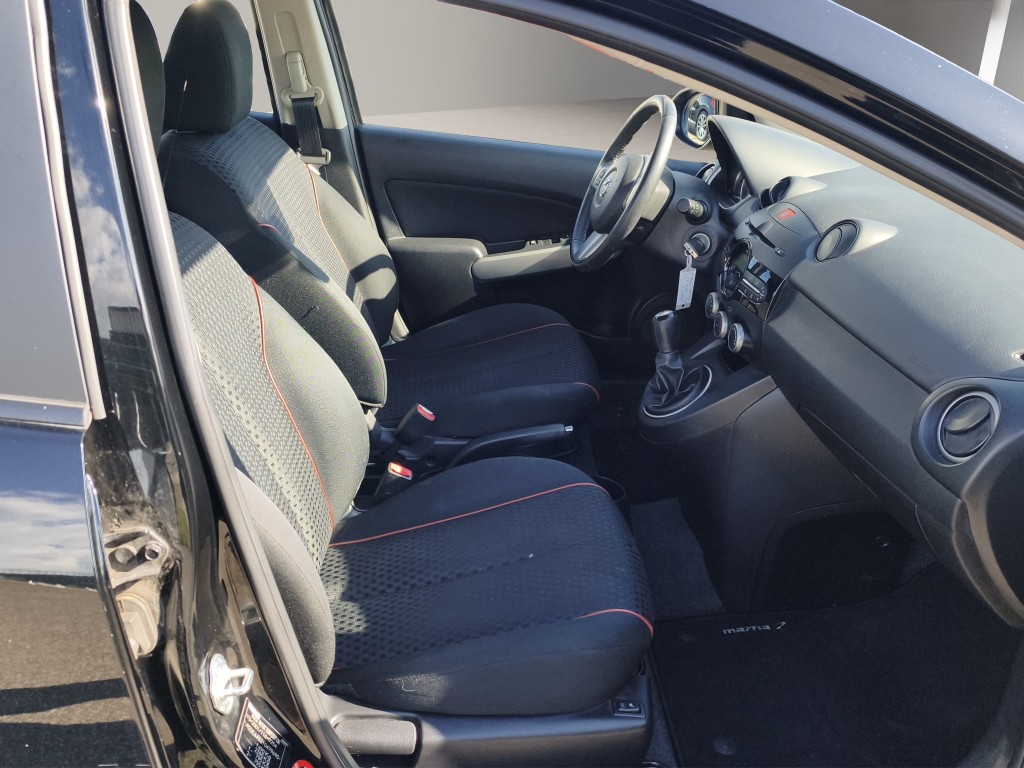 MAZDA 2 1.5 MZR Sport-image-11