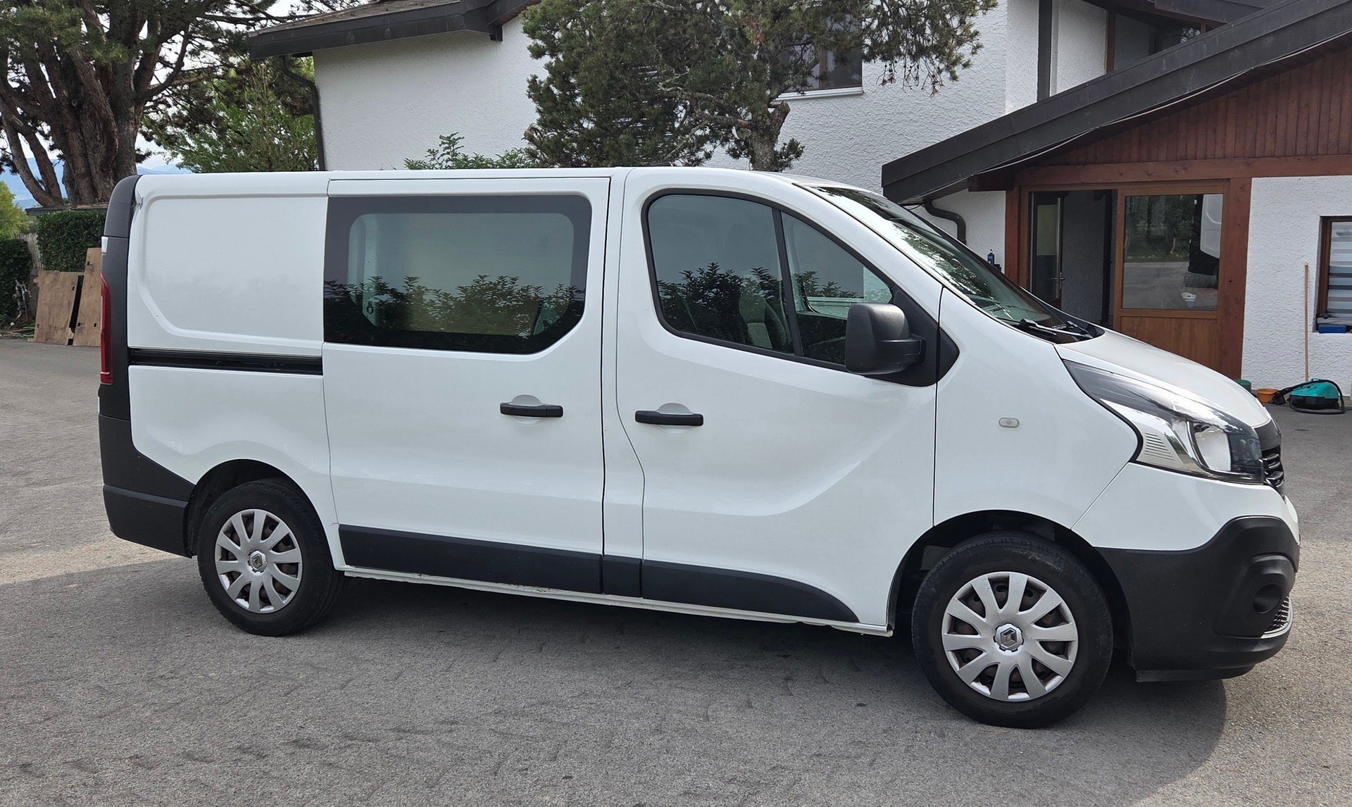 RENAULT 1.6 dCi 125 TwinTurbo Business-image-1