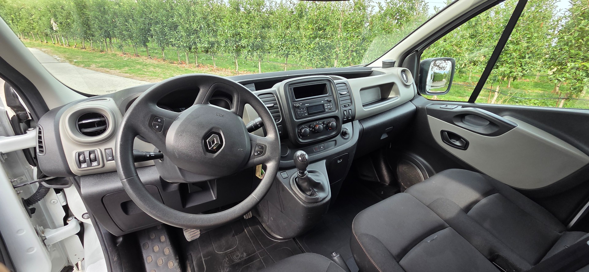 RENAULT 1.6 dCi 125 TwinTurbo Business-image-5