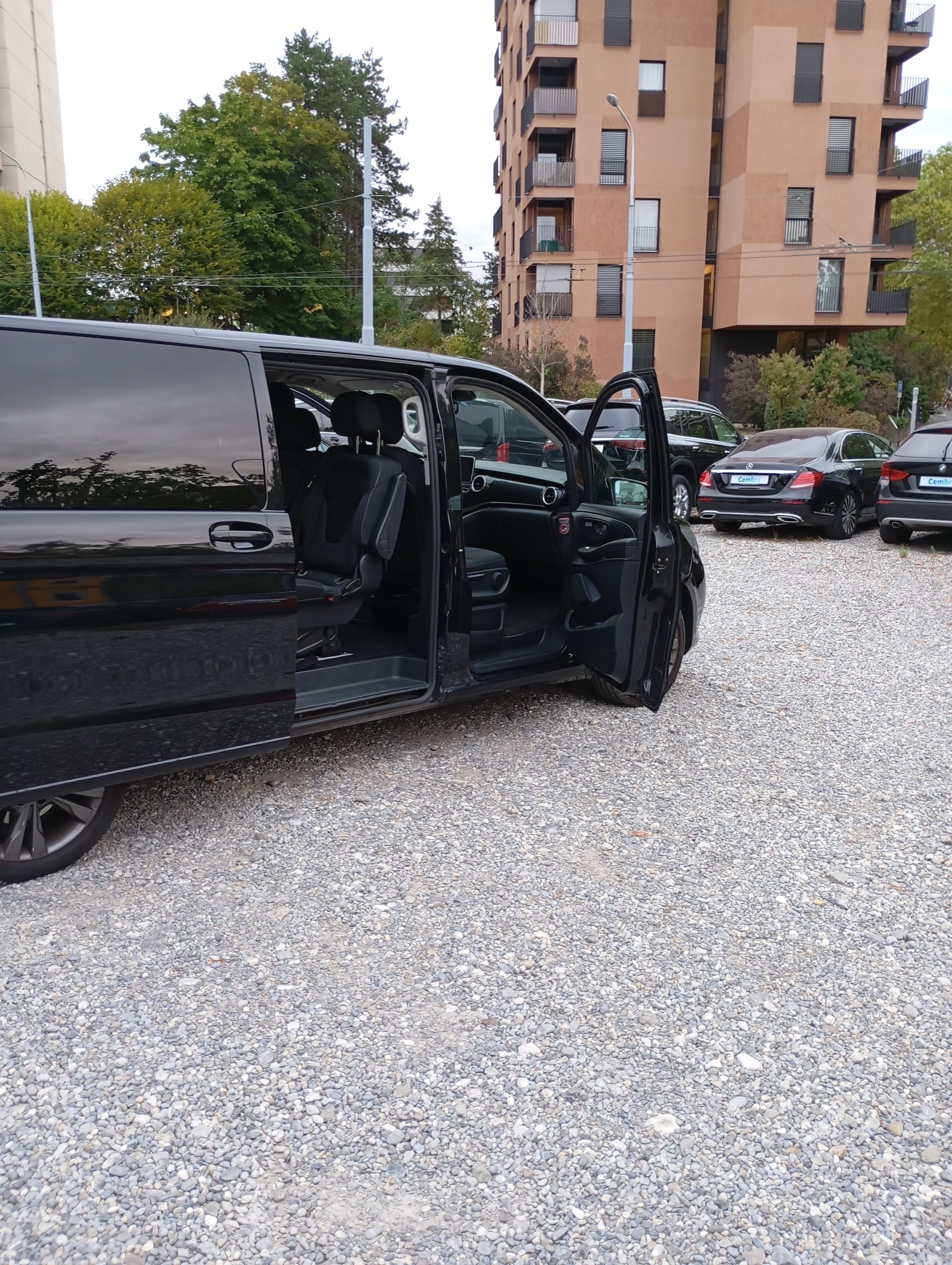 MERCEDES-BENZ V 220-image-17