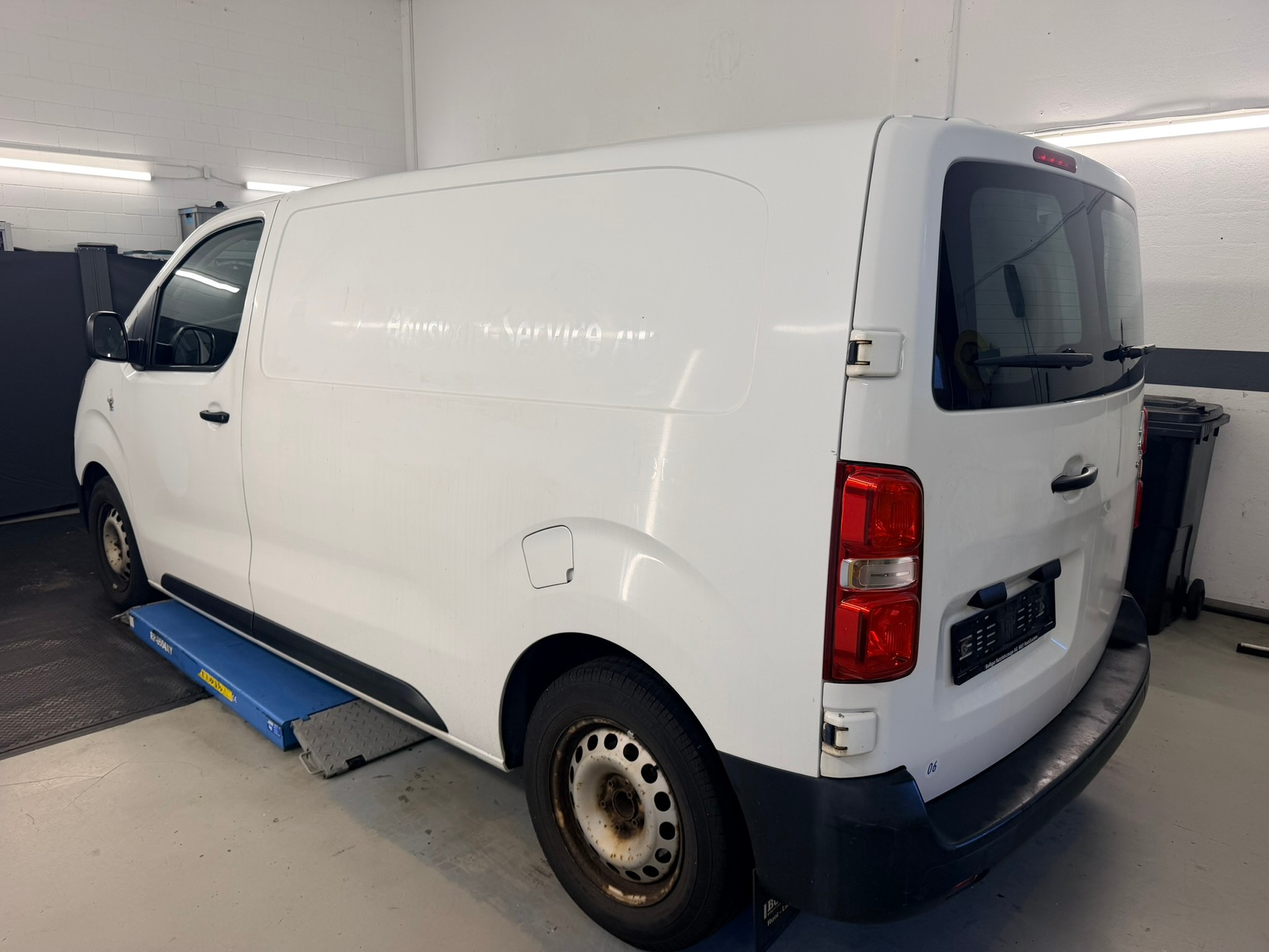 CITROEN Jumpy 1.6 BlueHDi 95 M Komfort-image-5