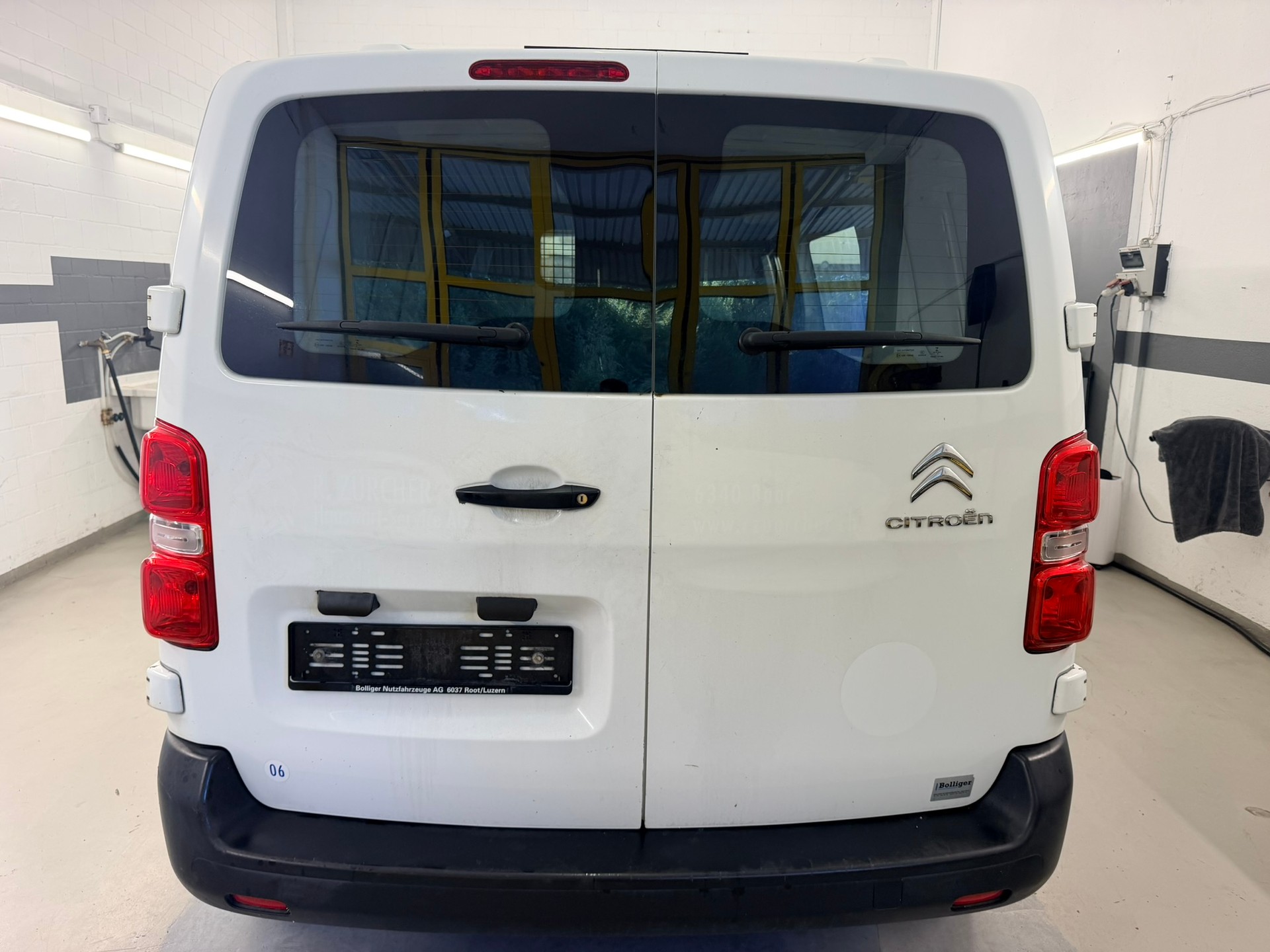 CITROEN Jumpy 1.6 BlueHDi 95 M Komfort-image-4