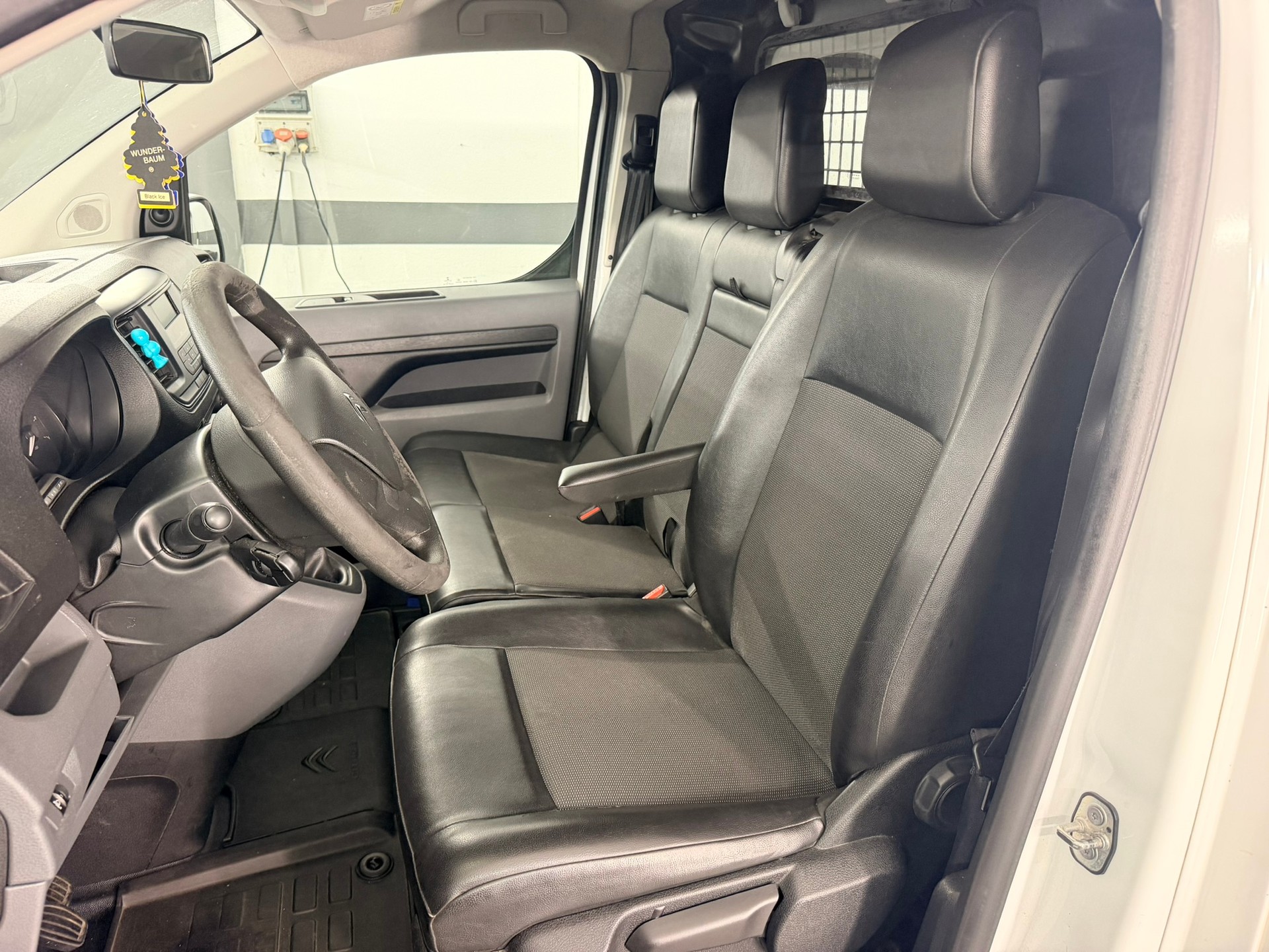 CITROEN Jumpy 1.6 BlueHDi 95 M Komfort-image-7