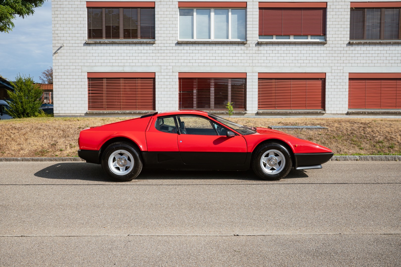 FERRARI 512 BB (Vergaser)-image-1