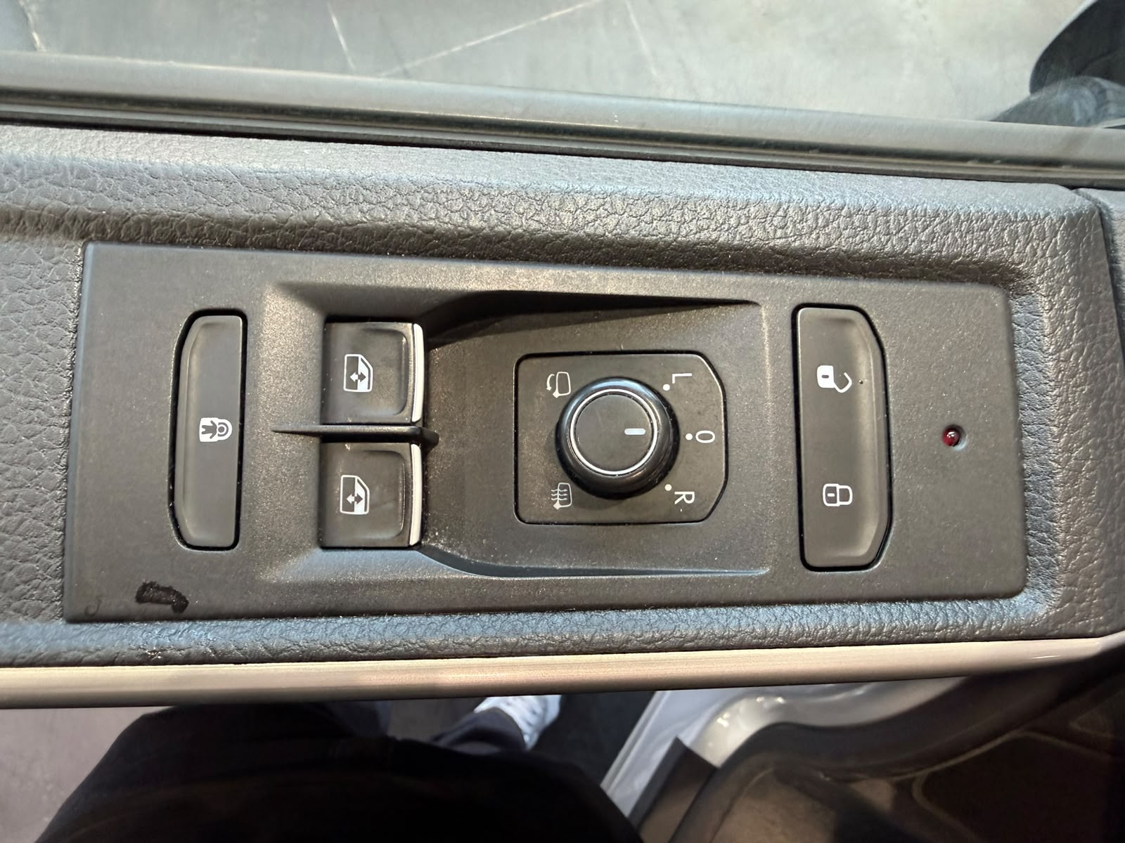 VW T6.1 Multivan 2.0 TDI Comfortline Edition DSG-image-16